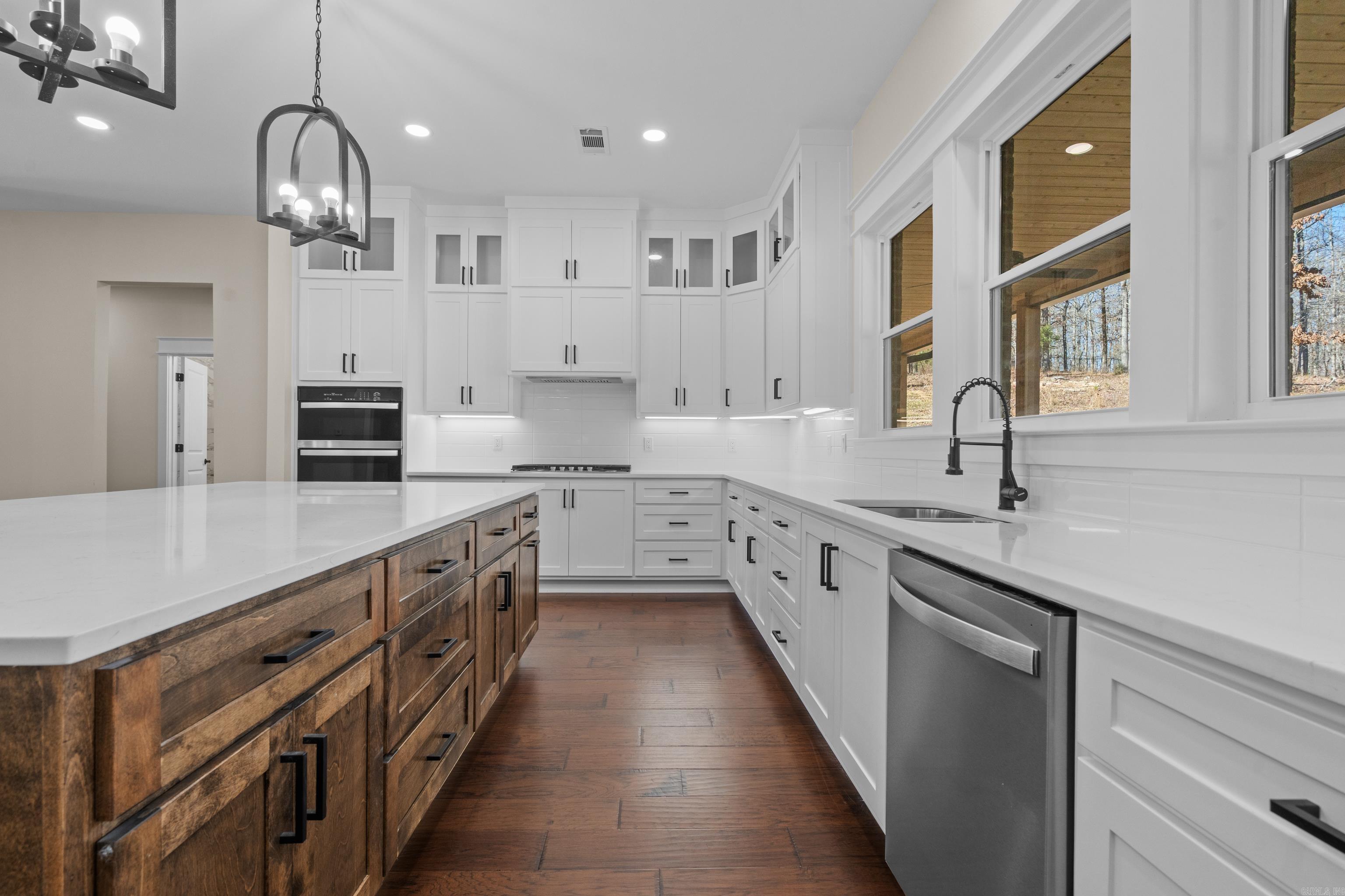 7000 Rolling Manor Drive Benton, AR 72019