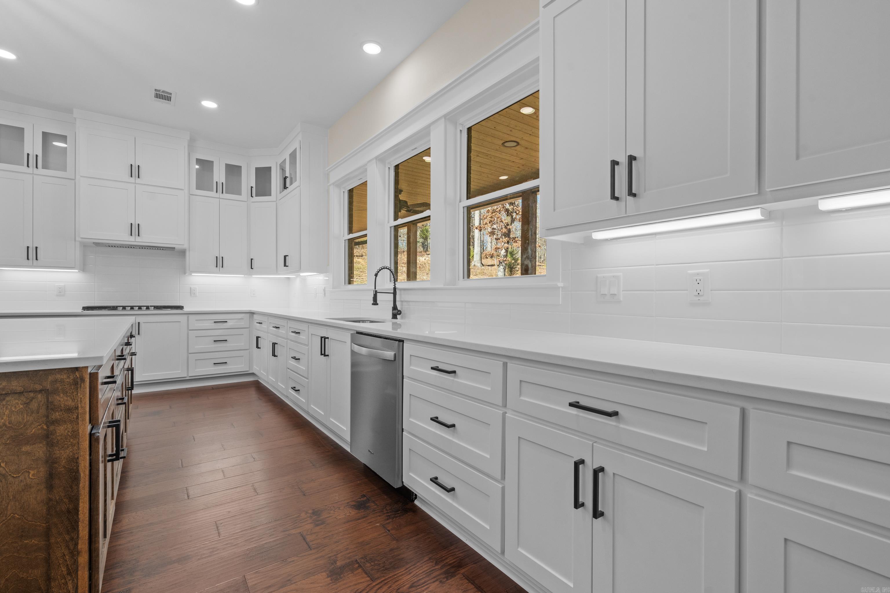 7000 Rolling Manor Drive Benton, AR 72019