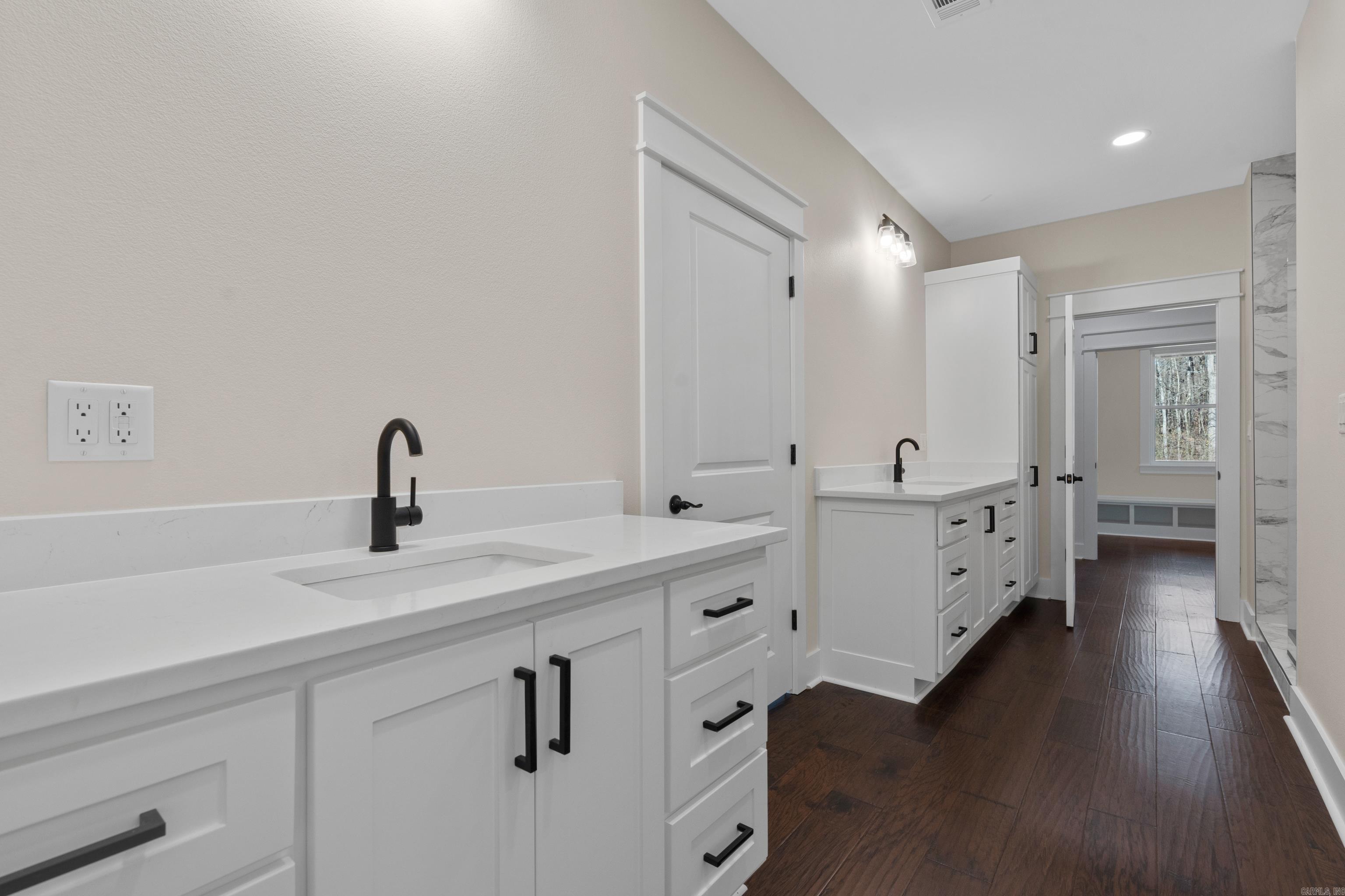 7000 Rolling Manor Drive Benton, AR 72019