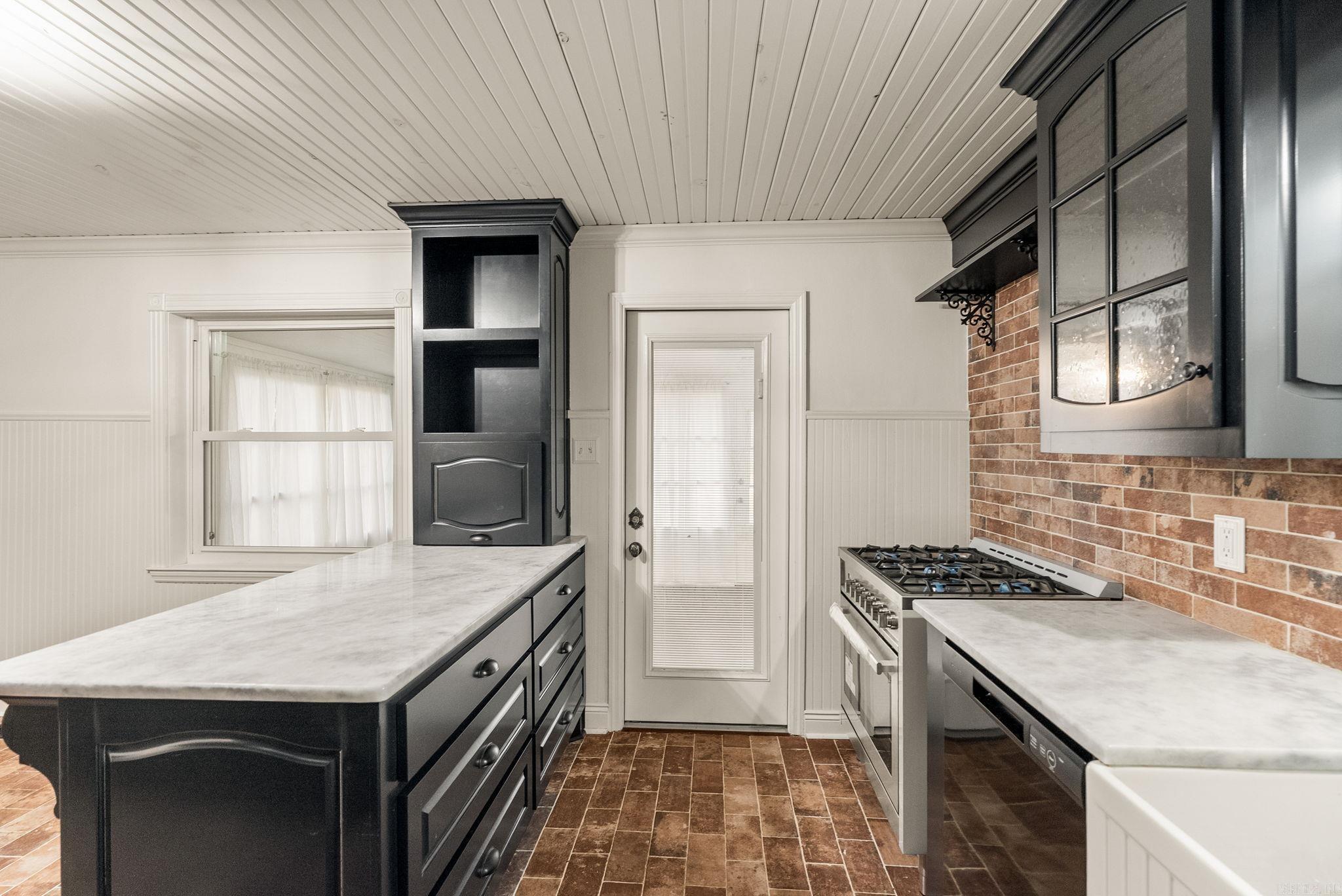 4 White Willow Court  Little Rock, AR