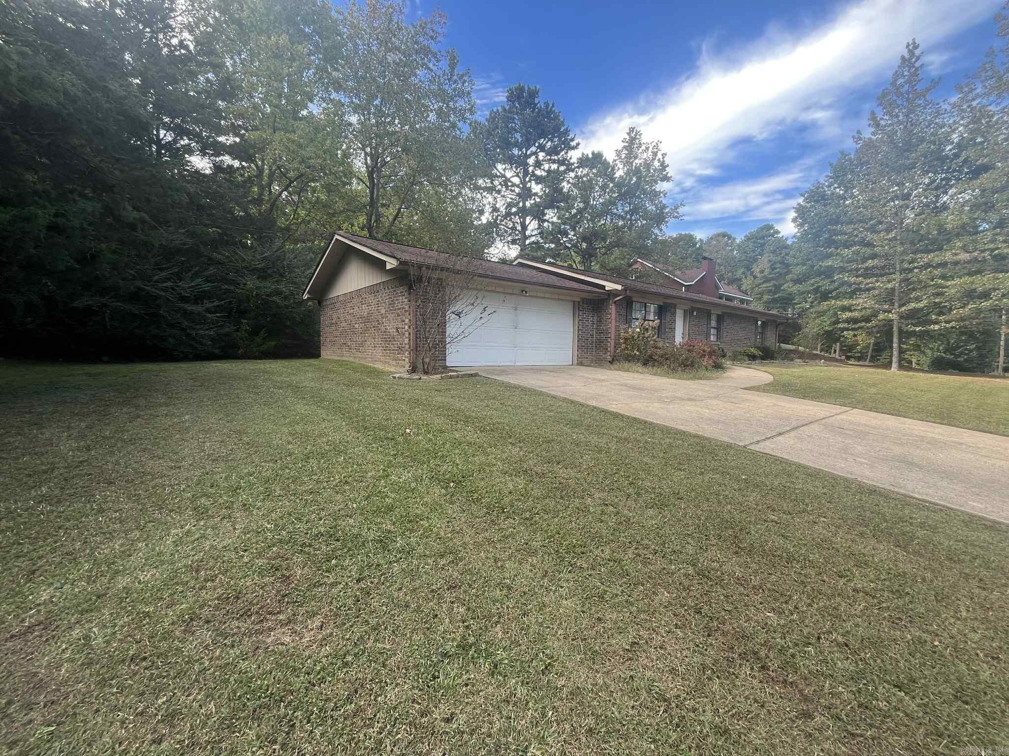 1407 Mena St. Mena, AR 71953