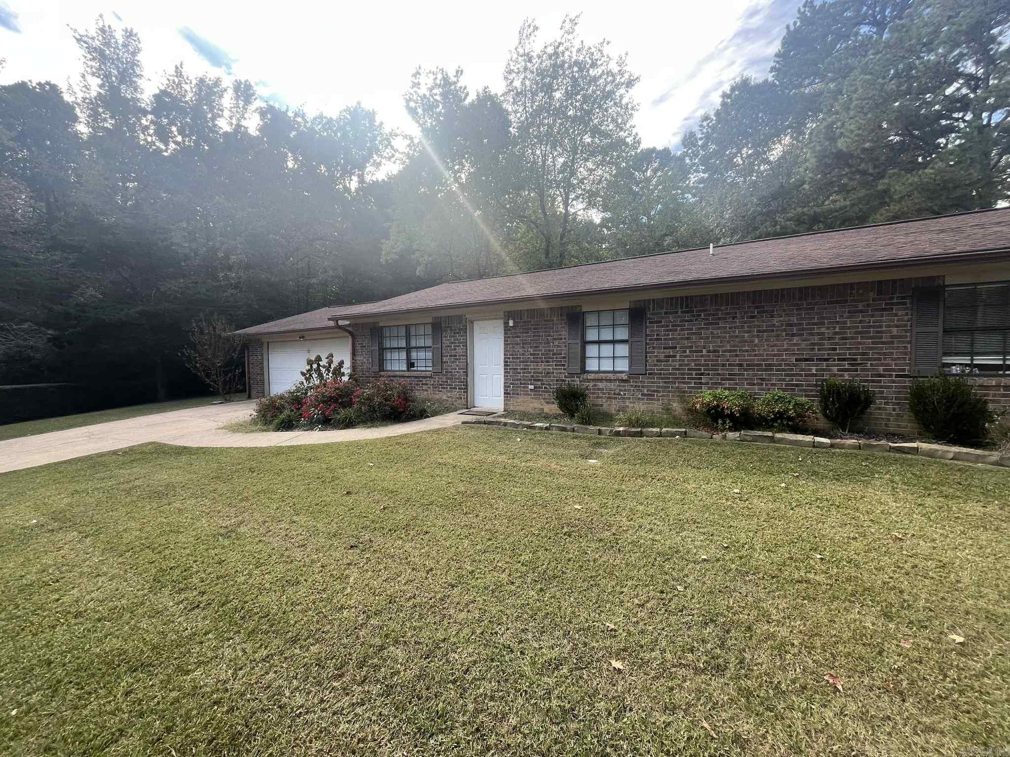 1407 Mena St. Mena, AR 71953