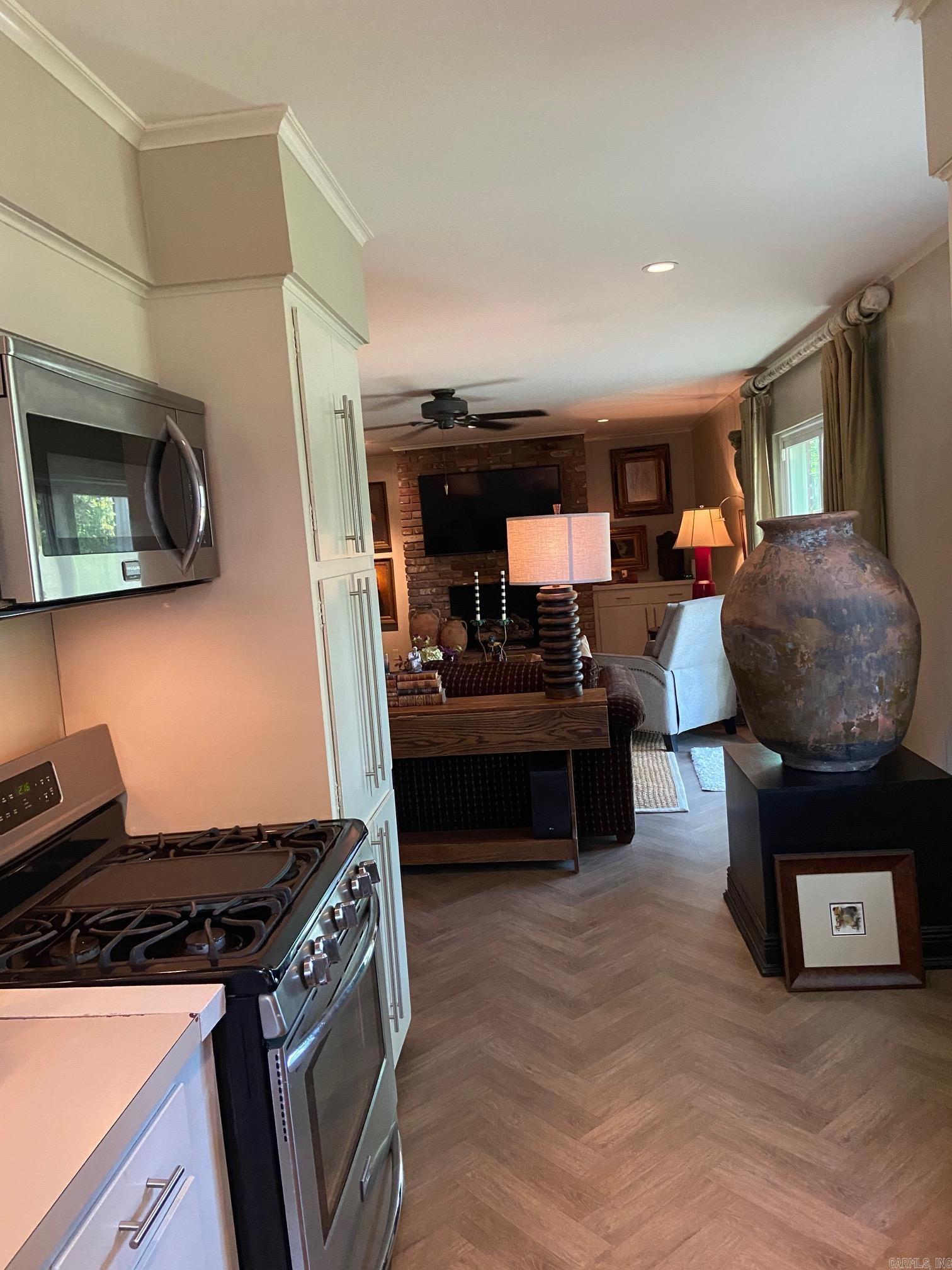 1204 Fawnwood Little Rock, AR 72227