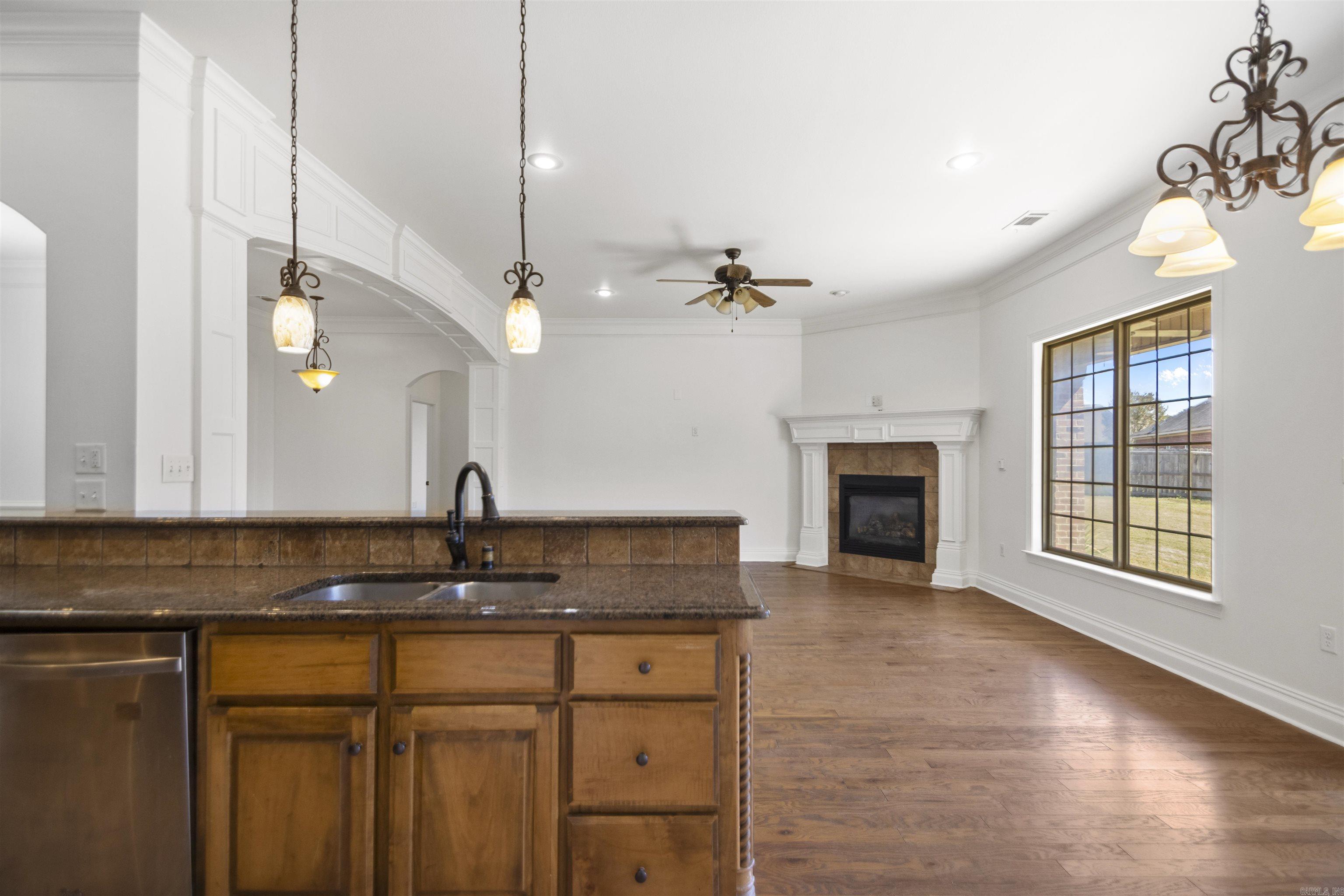 1100 Wheatland Cv Benton, AR 72019