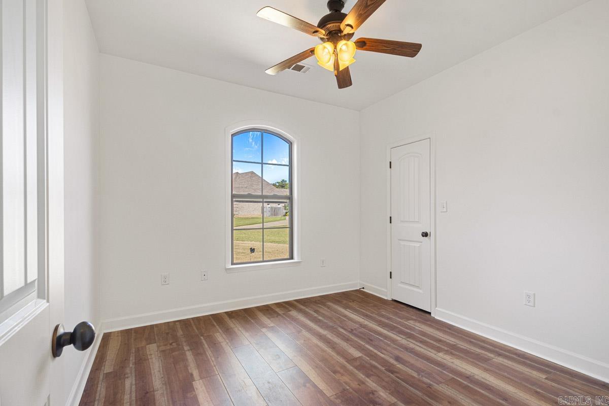 1100 Wheatland Cv Benton, AR 72019