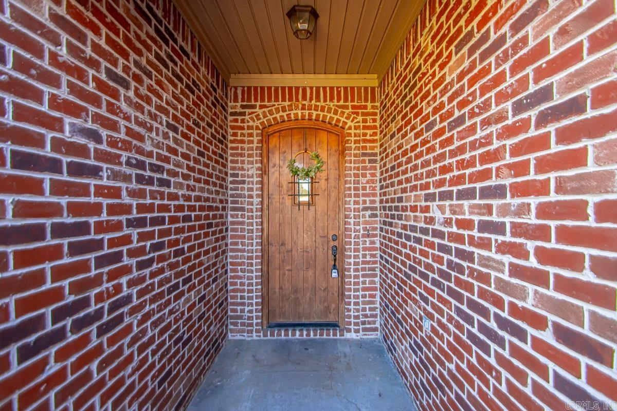 1100 Wheatland Cv Benton, AR 72019