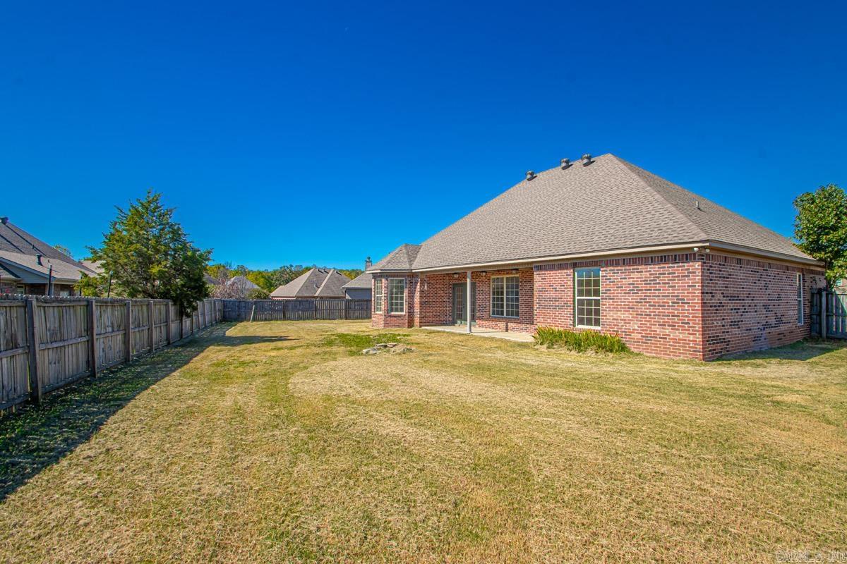 1100 Wheatland Cv Benton, AR 72019