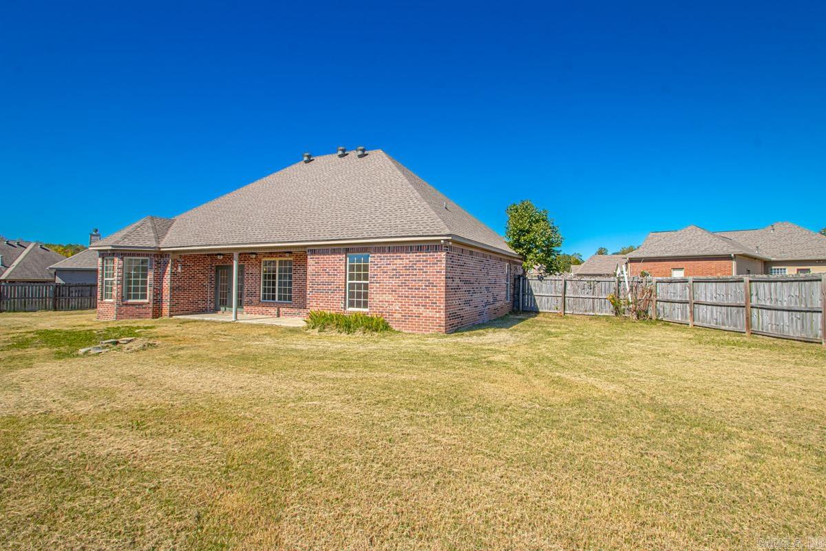 1100 Wheatland Cv Benton, AR 72019