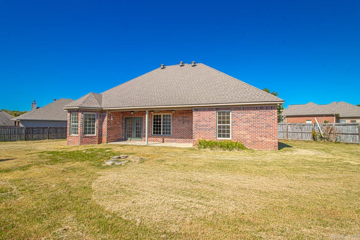 1100 Wheatland Cv Benton, AR 72019