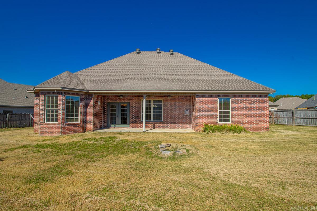 1100 Wheatland Cv Benton, AR 72019