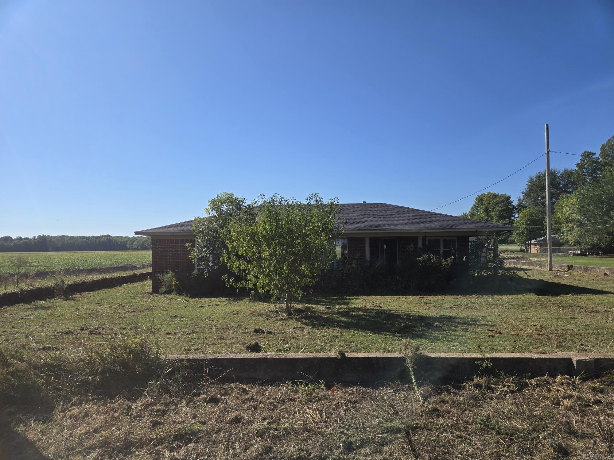 13898 E 18  Newport, AR