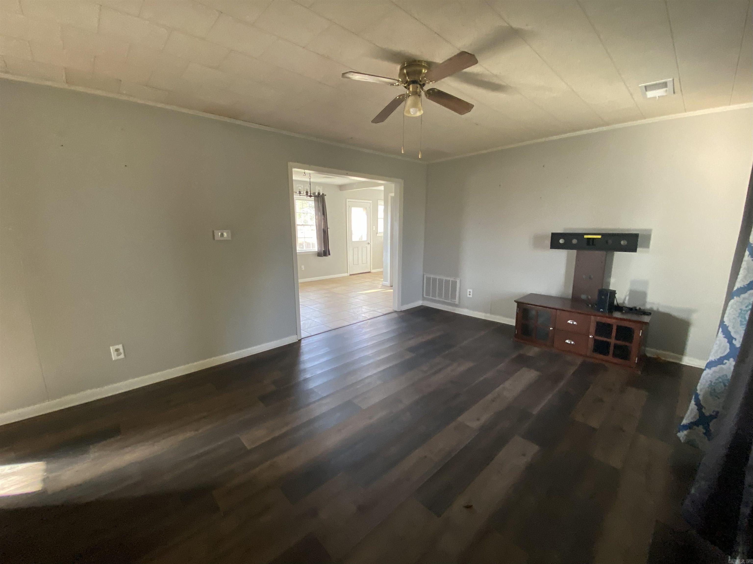 13898 E 18  Newport, AR