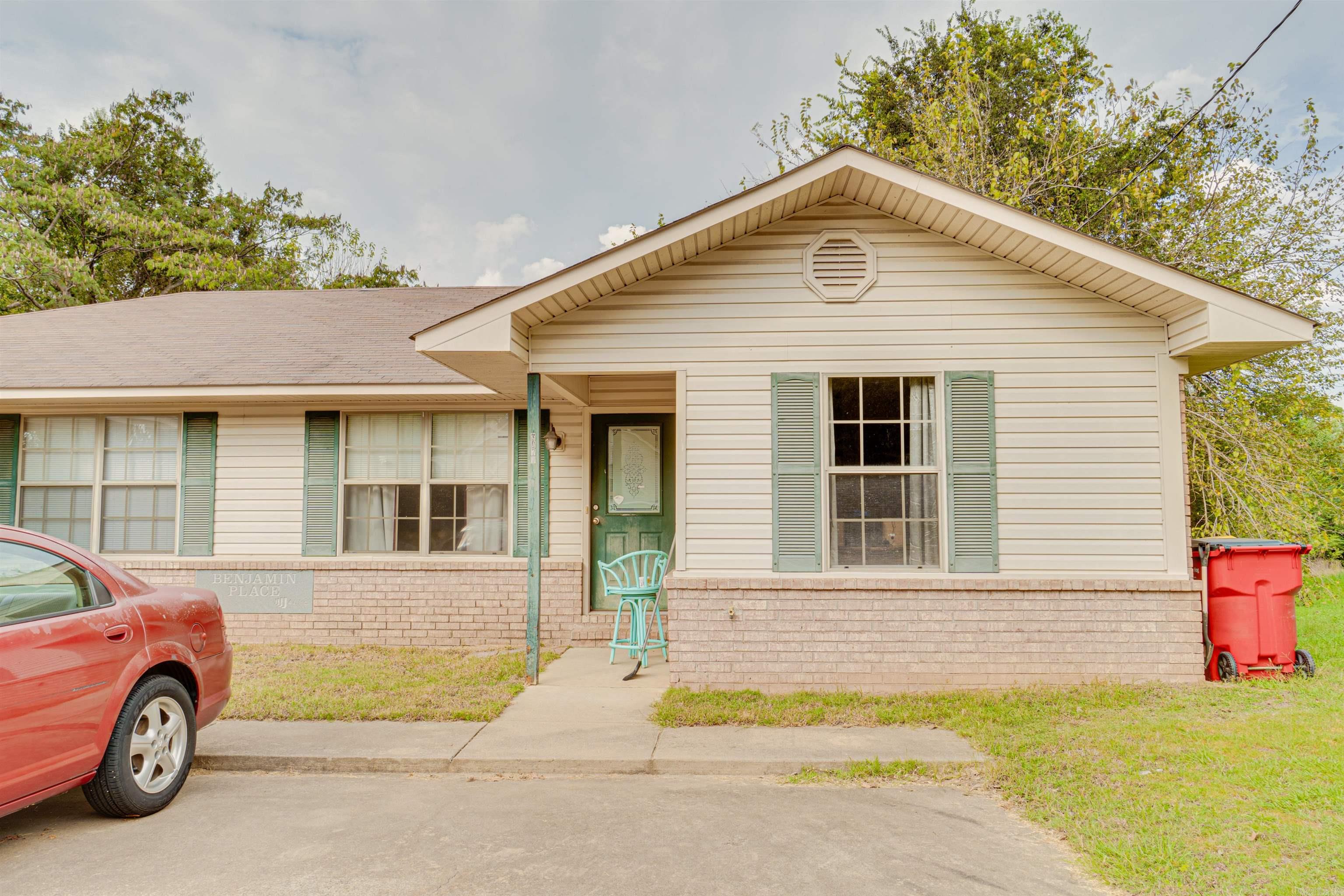 307 E Center  Morrilton, AR