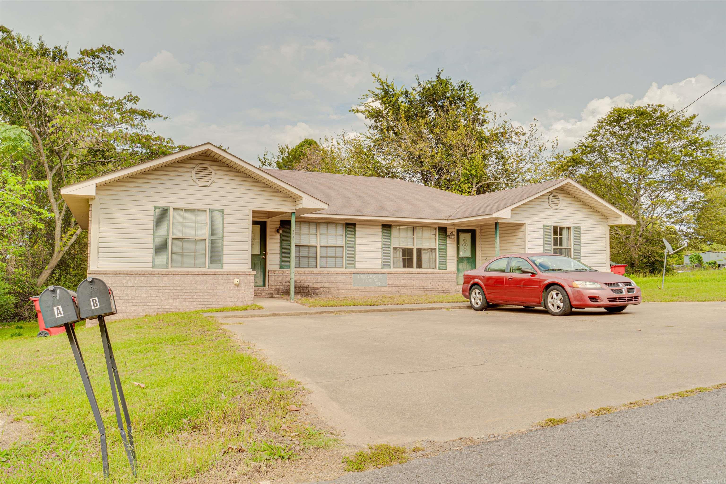 307 E Center  Morrilton, AR