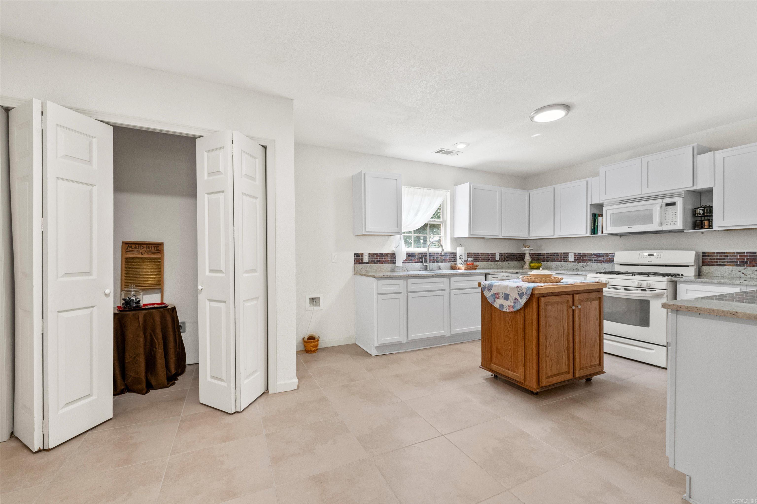 8416 Yellow Oak Jacksonville, AR 72076