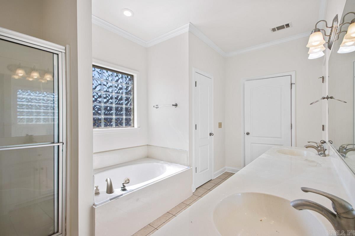 2125 Glenn Arbor Court Sherwood, AR 72120