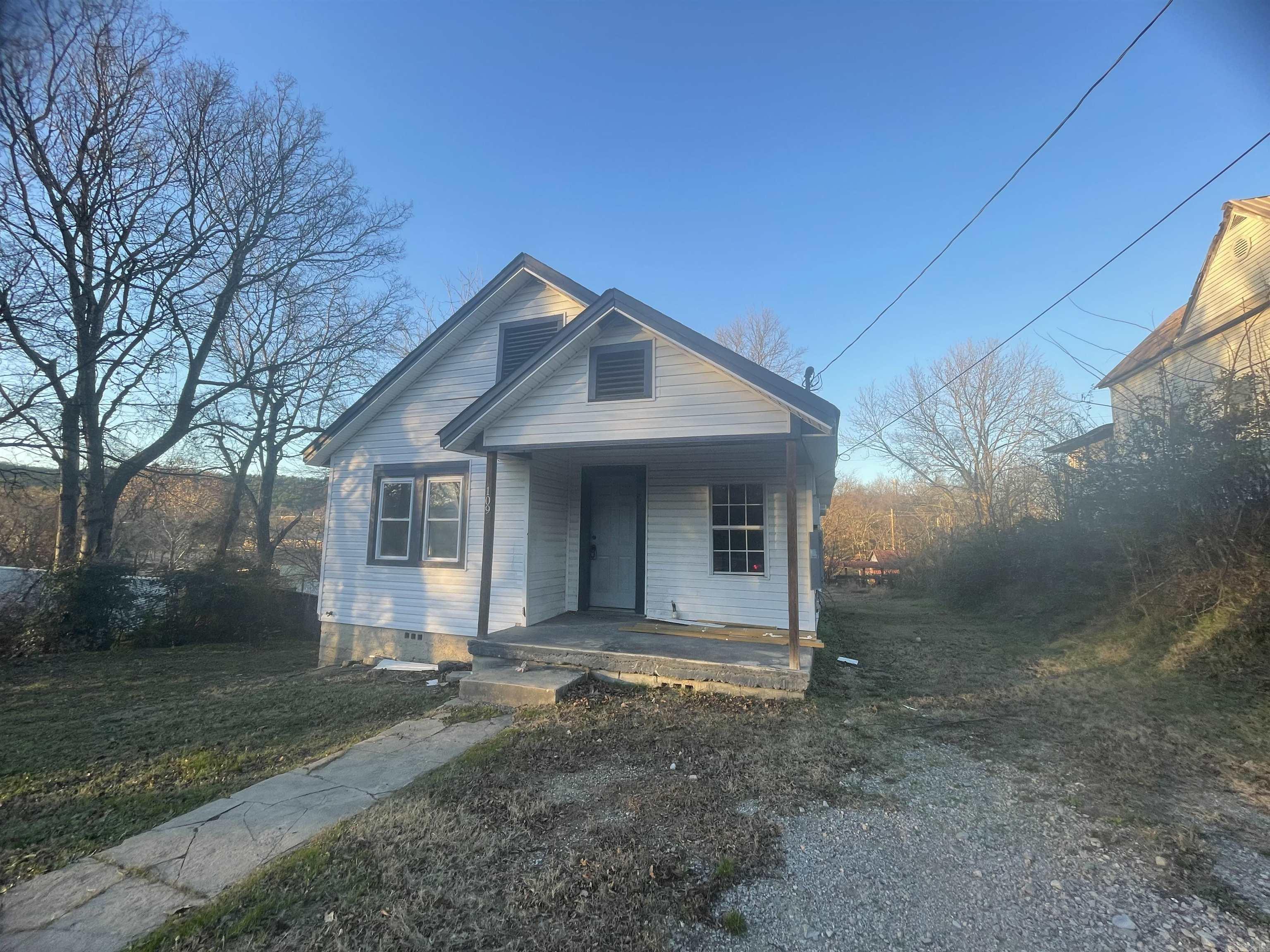 109 Jackson  Hot Springs, AR