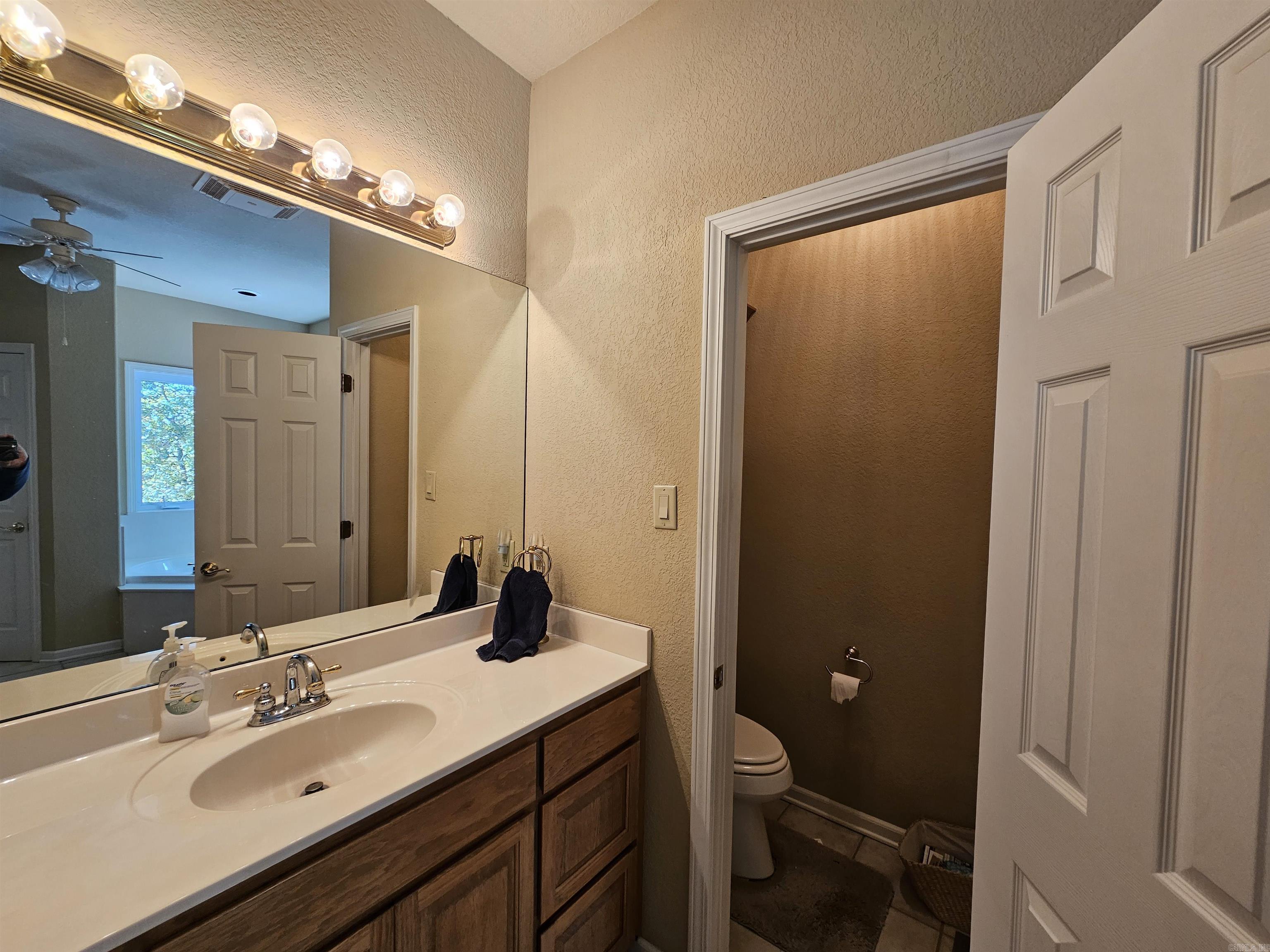 8 Navegar Trace  Hot Springs Village, AR