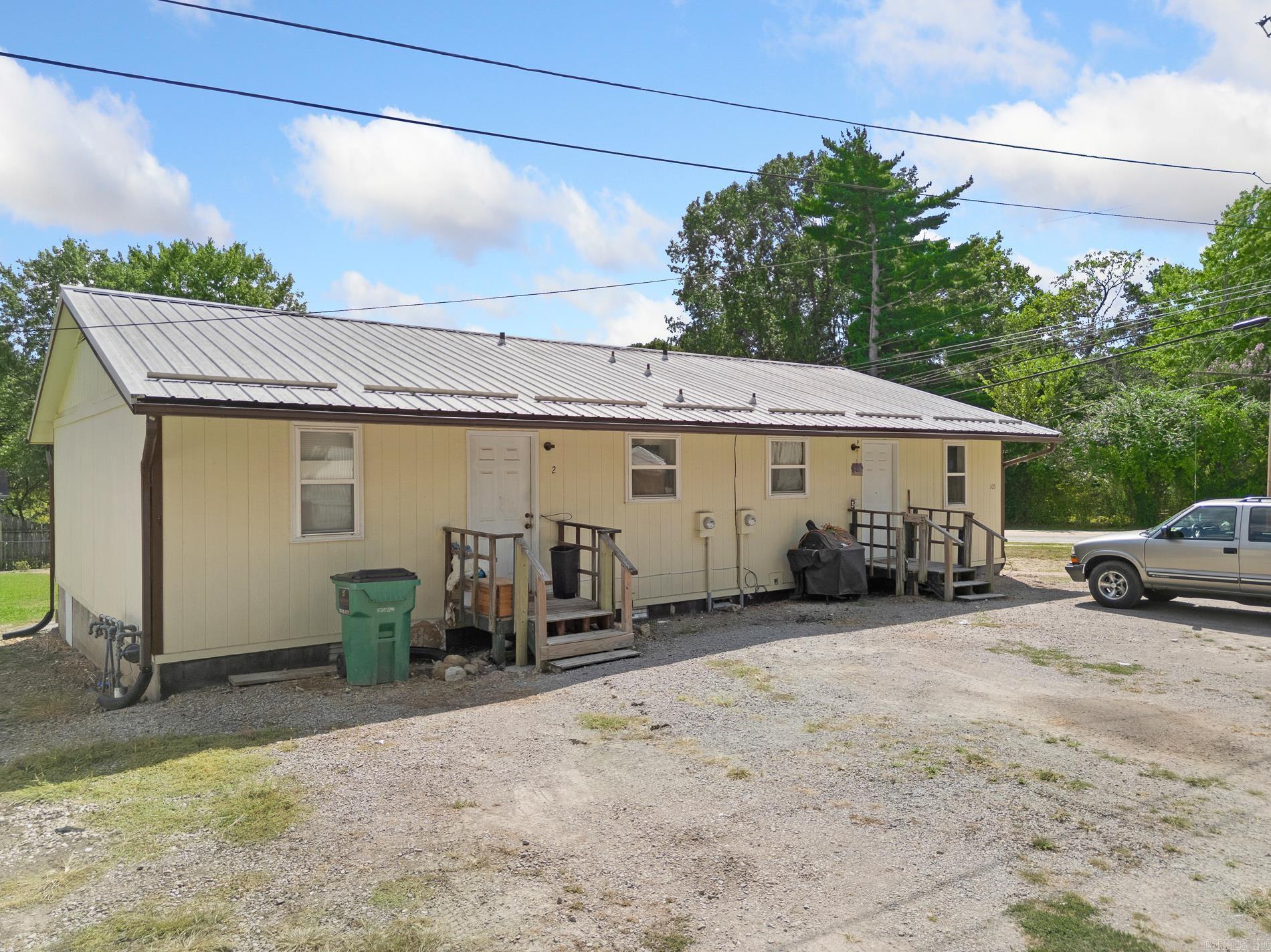 105 E Division  Yellville, AR