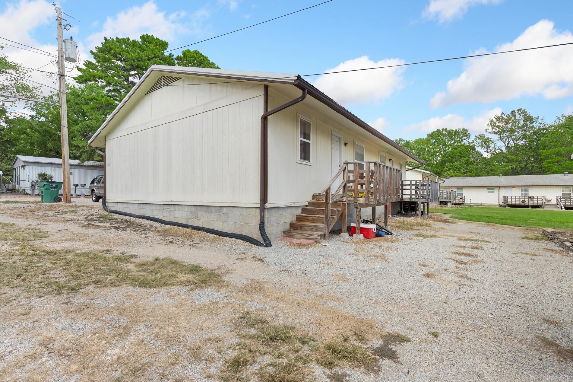 105 E Division  Yellville, AR