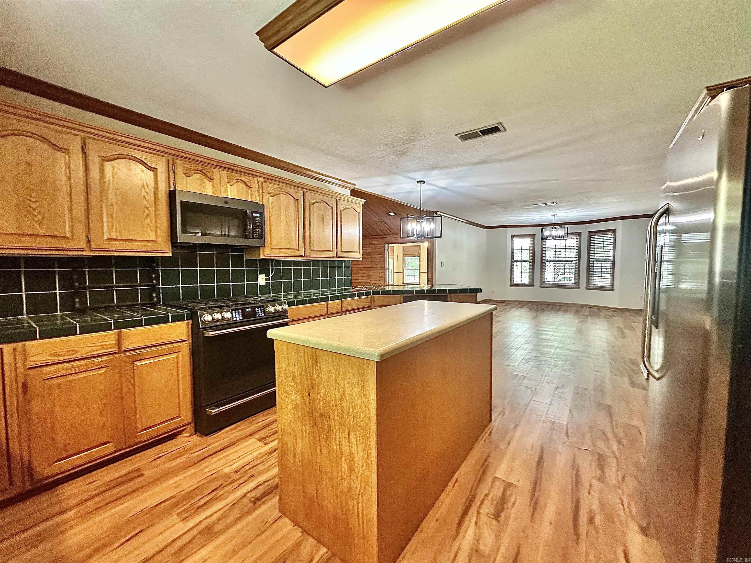 2404 N Arch Street Sheridan, AR 72150