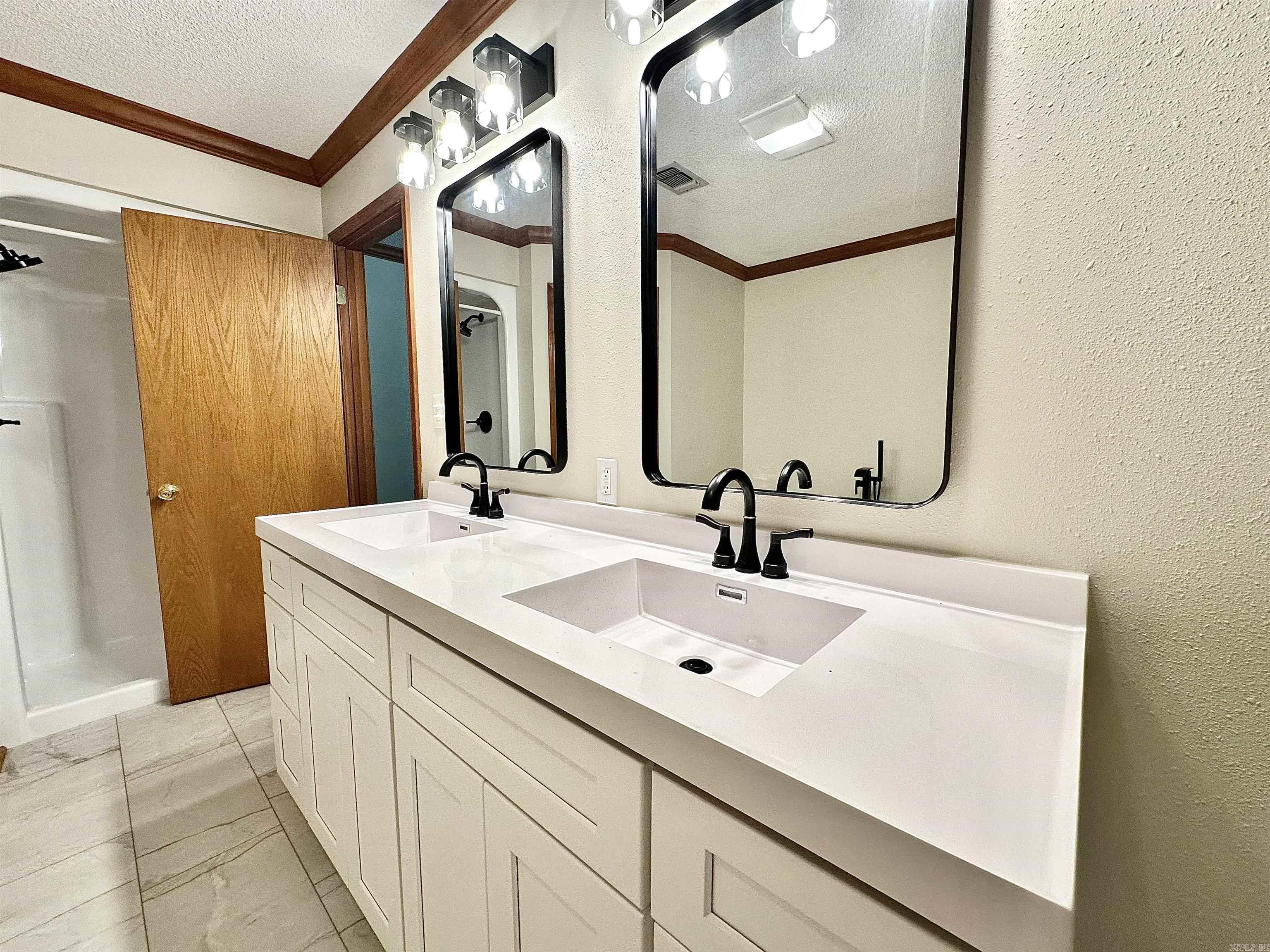 2404 N Arch Street Sheridan, AR 72150