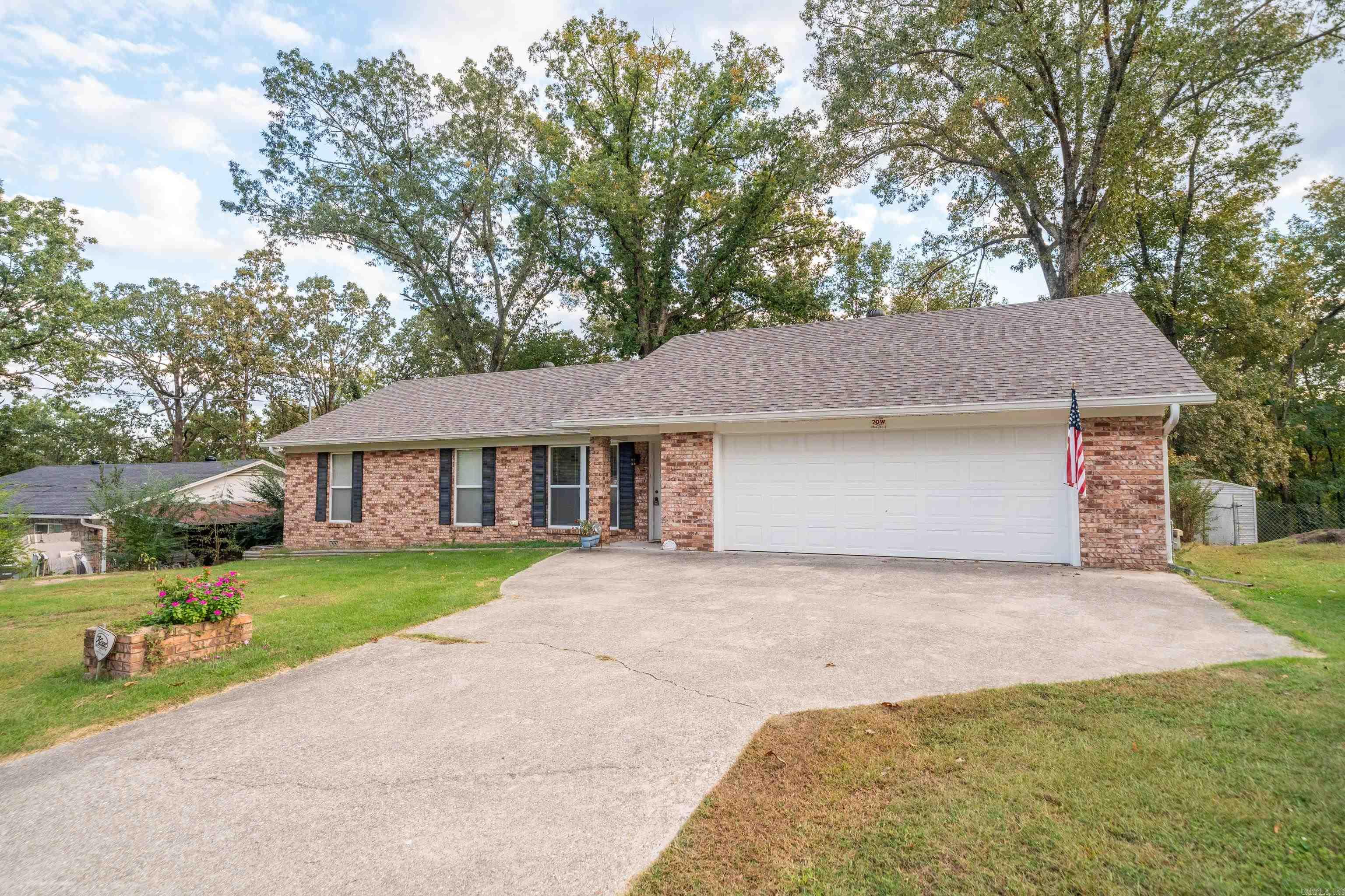 105 Briarcroft Hot Springs, AR 71913