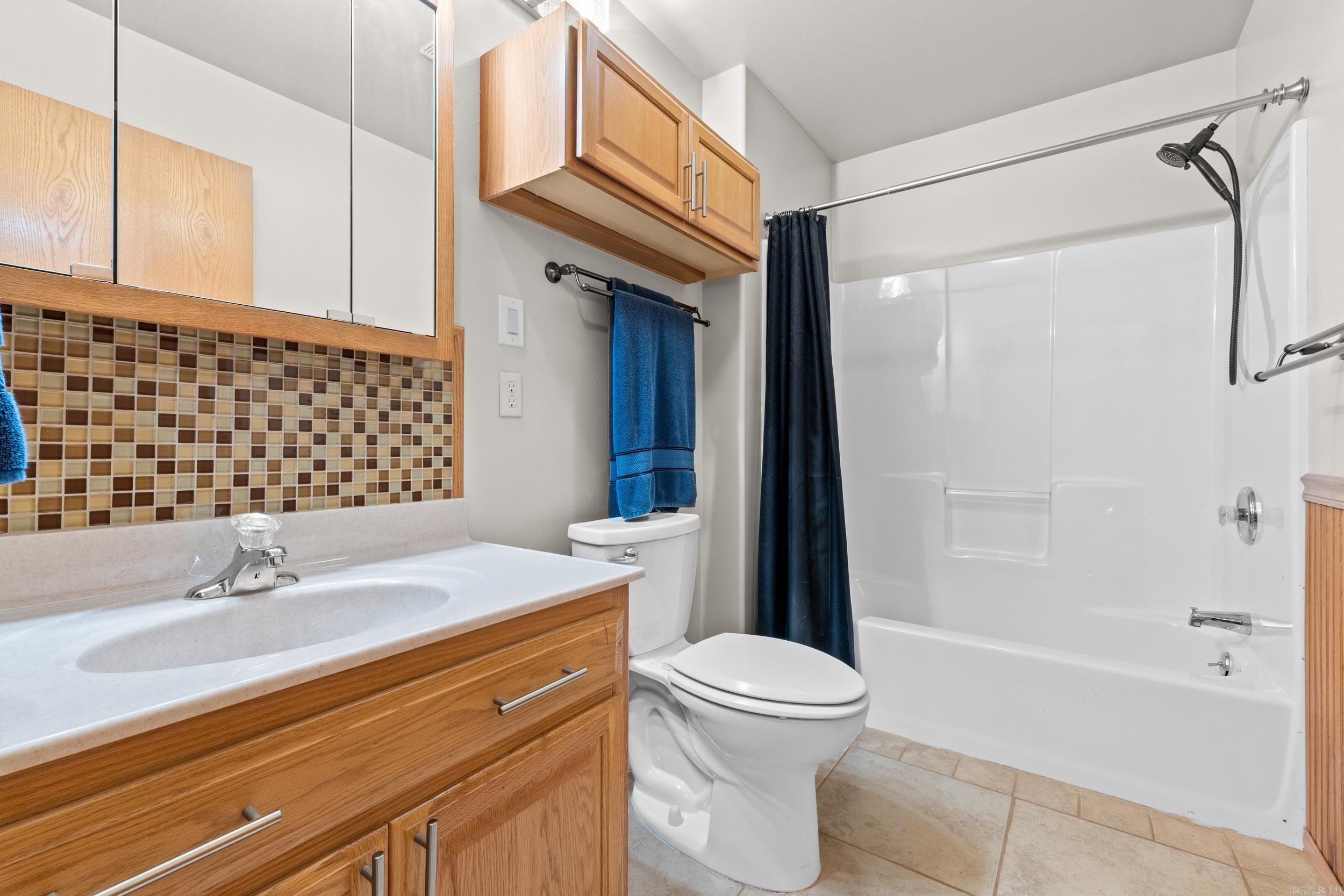 311 CR 804 Gamaliel, AR 72637