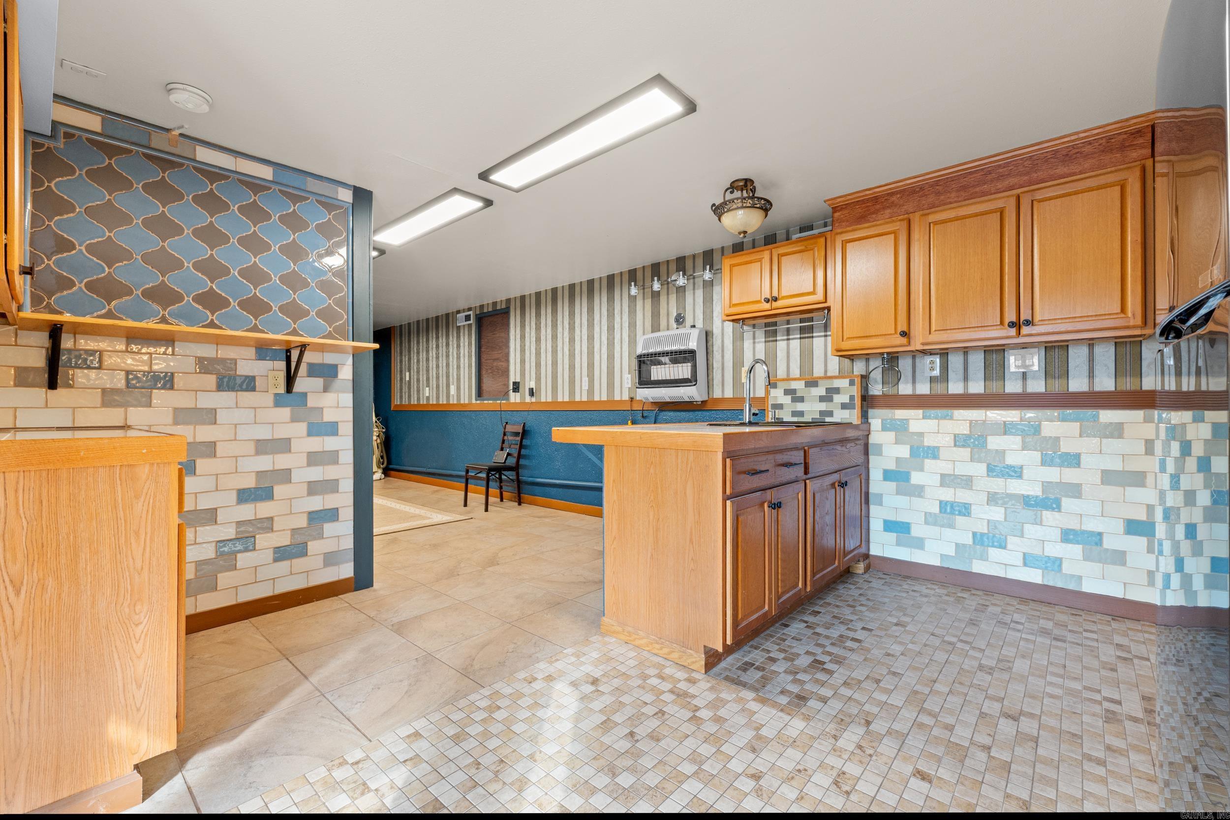 311 CR 804 Gamaliel, AR 72637