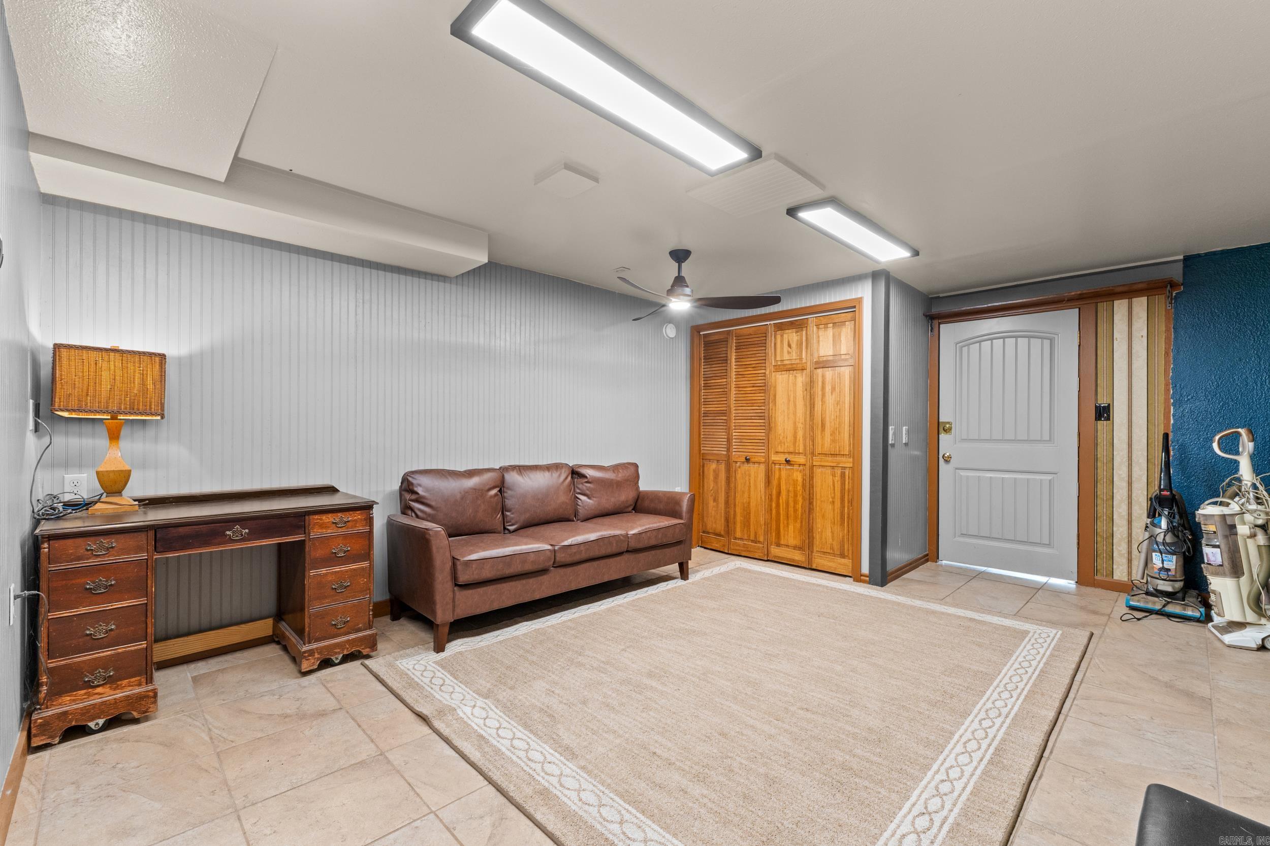 311 CR 804 Gamaliel, AR 72637