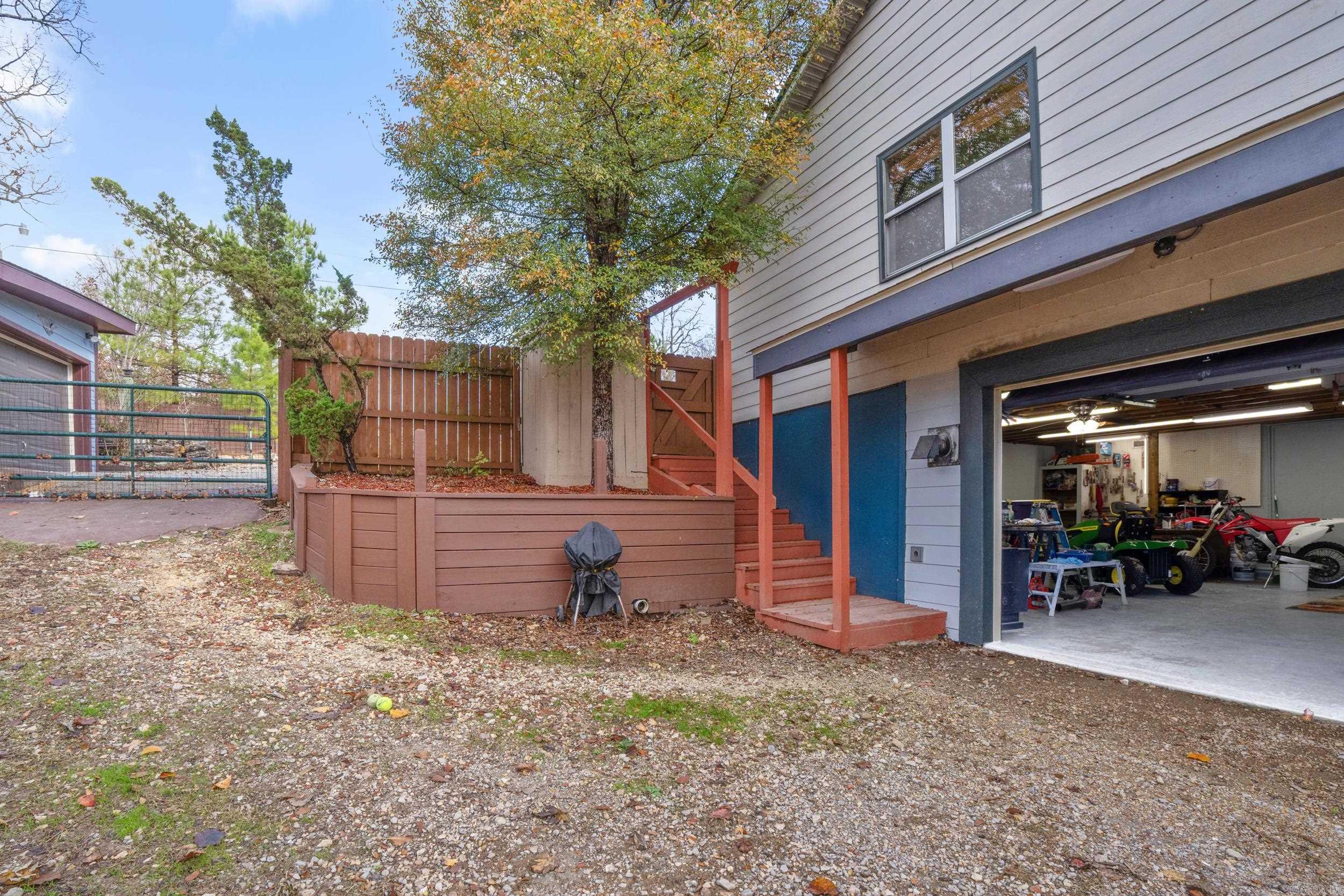 311 CR 804 Gamaliel, AR 72637