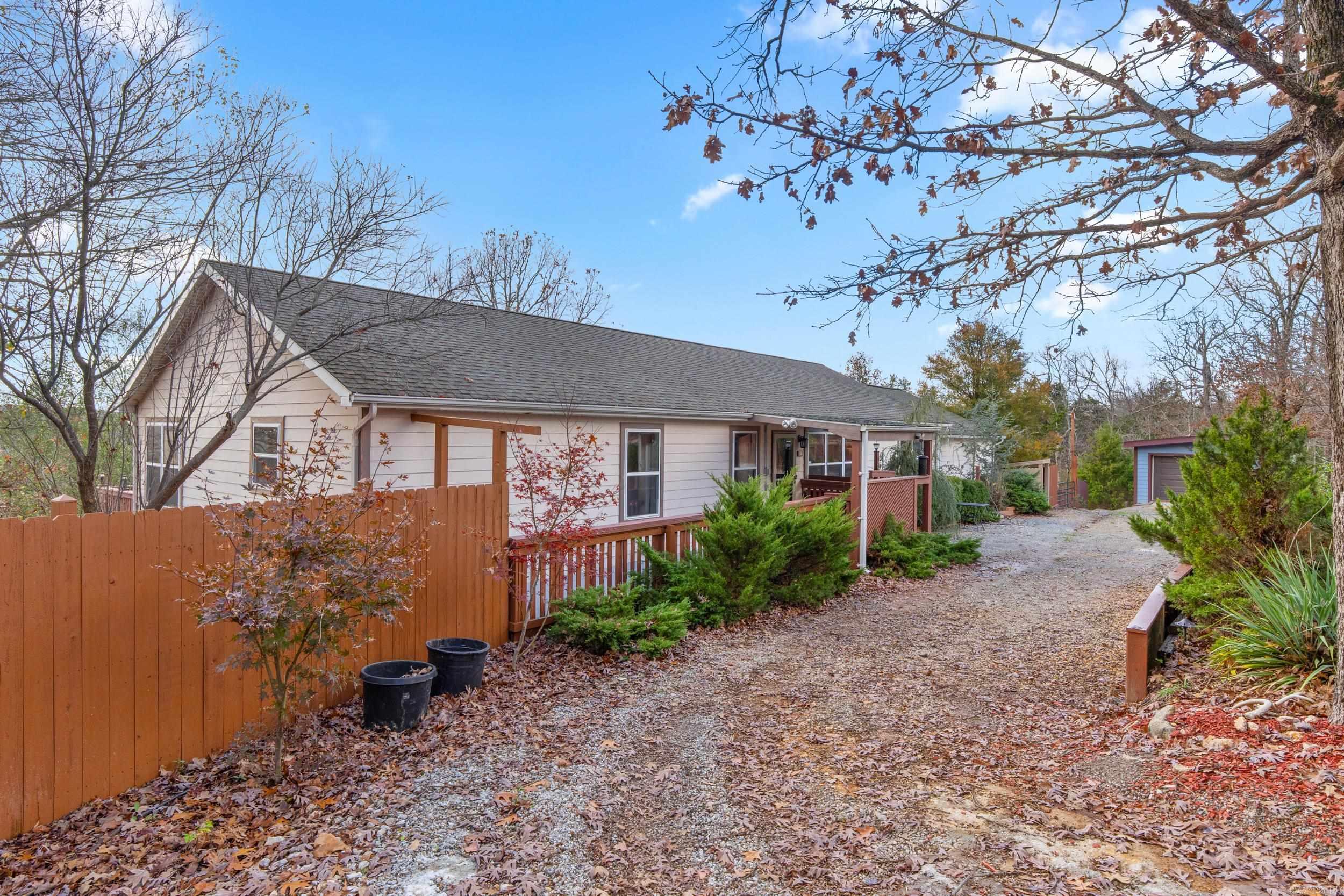 311 CR 804 Gamaliel, AR 72637