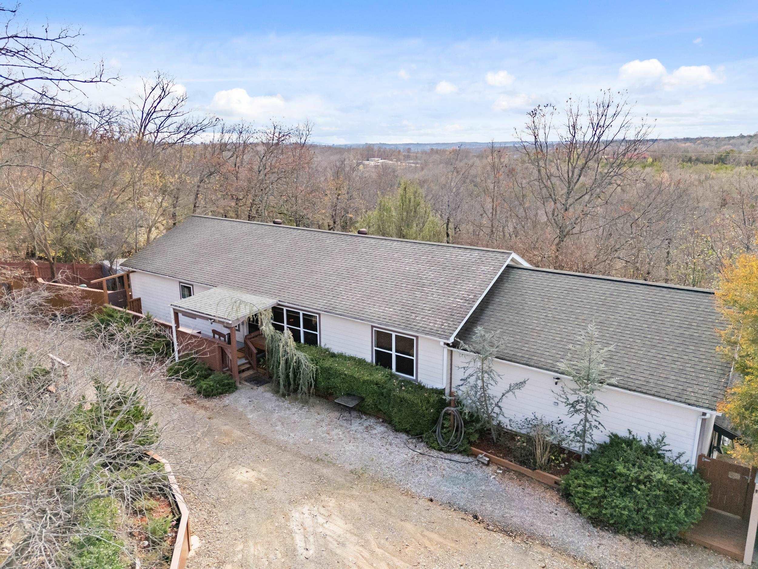 311 CR 804 Gamaliel, AR 72637