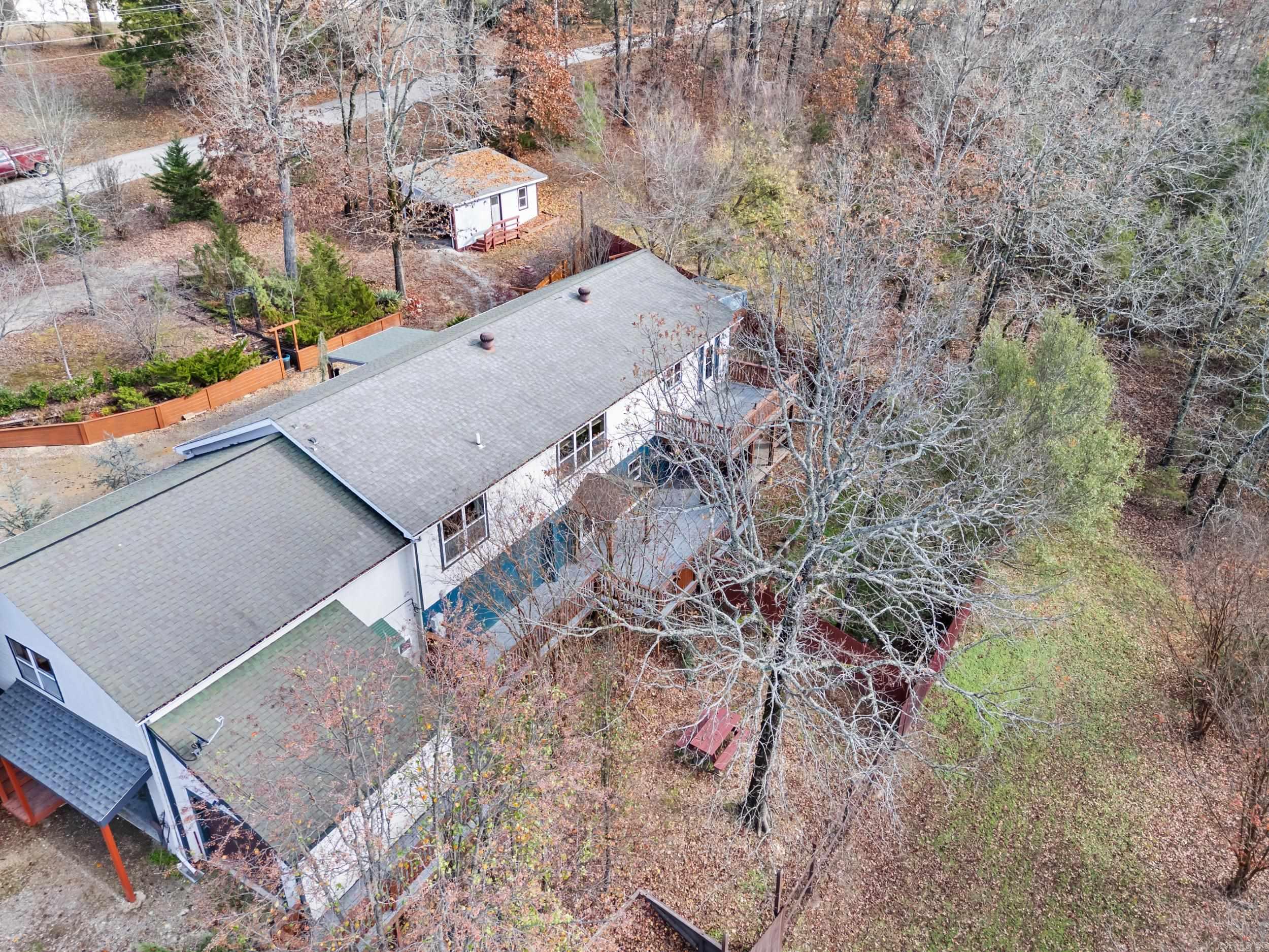 311 CR 804 Gamaliel, AR 72637