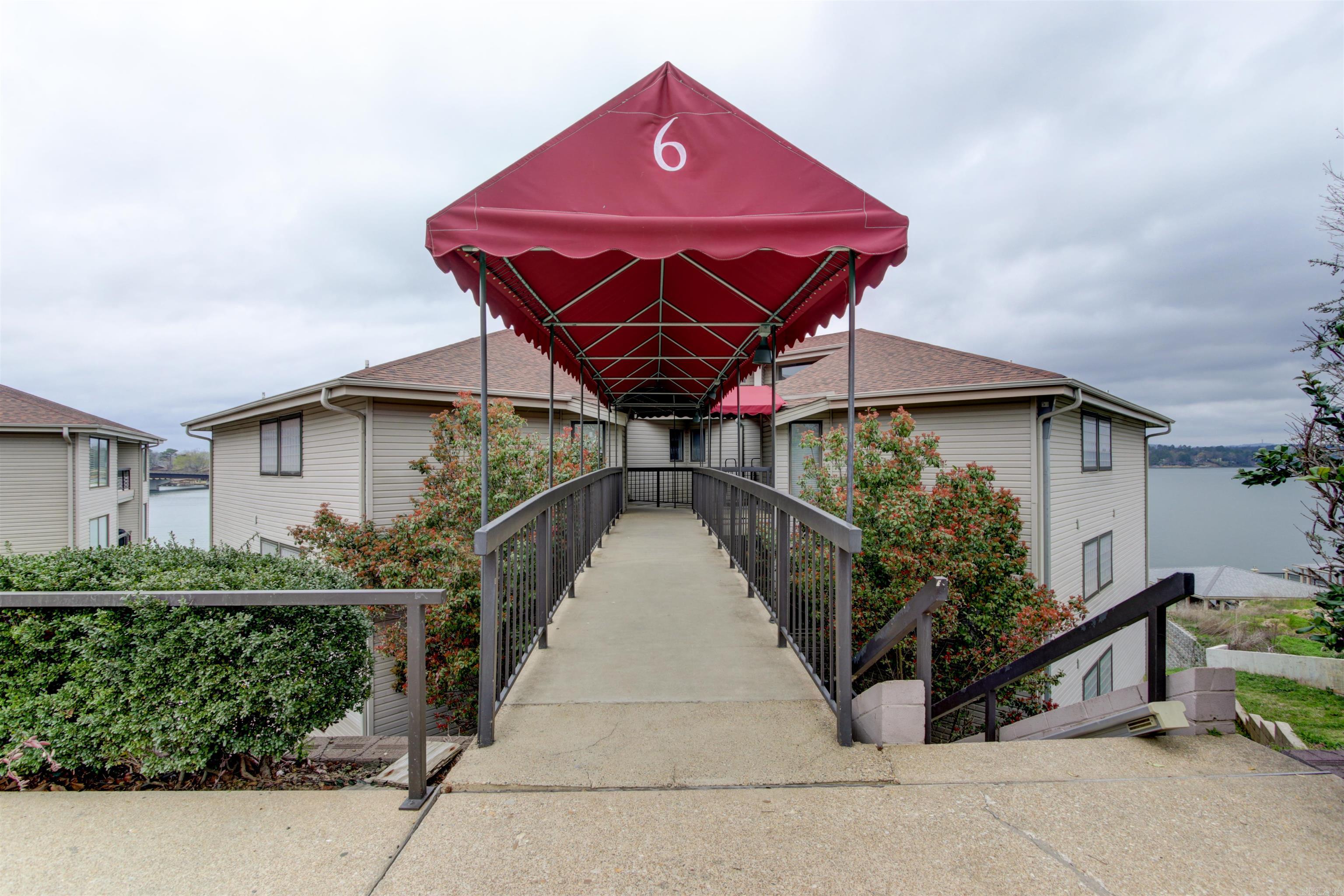 101 Long Island Dr.  Hot Springs, AR