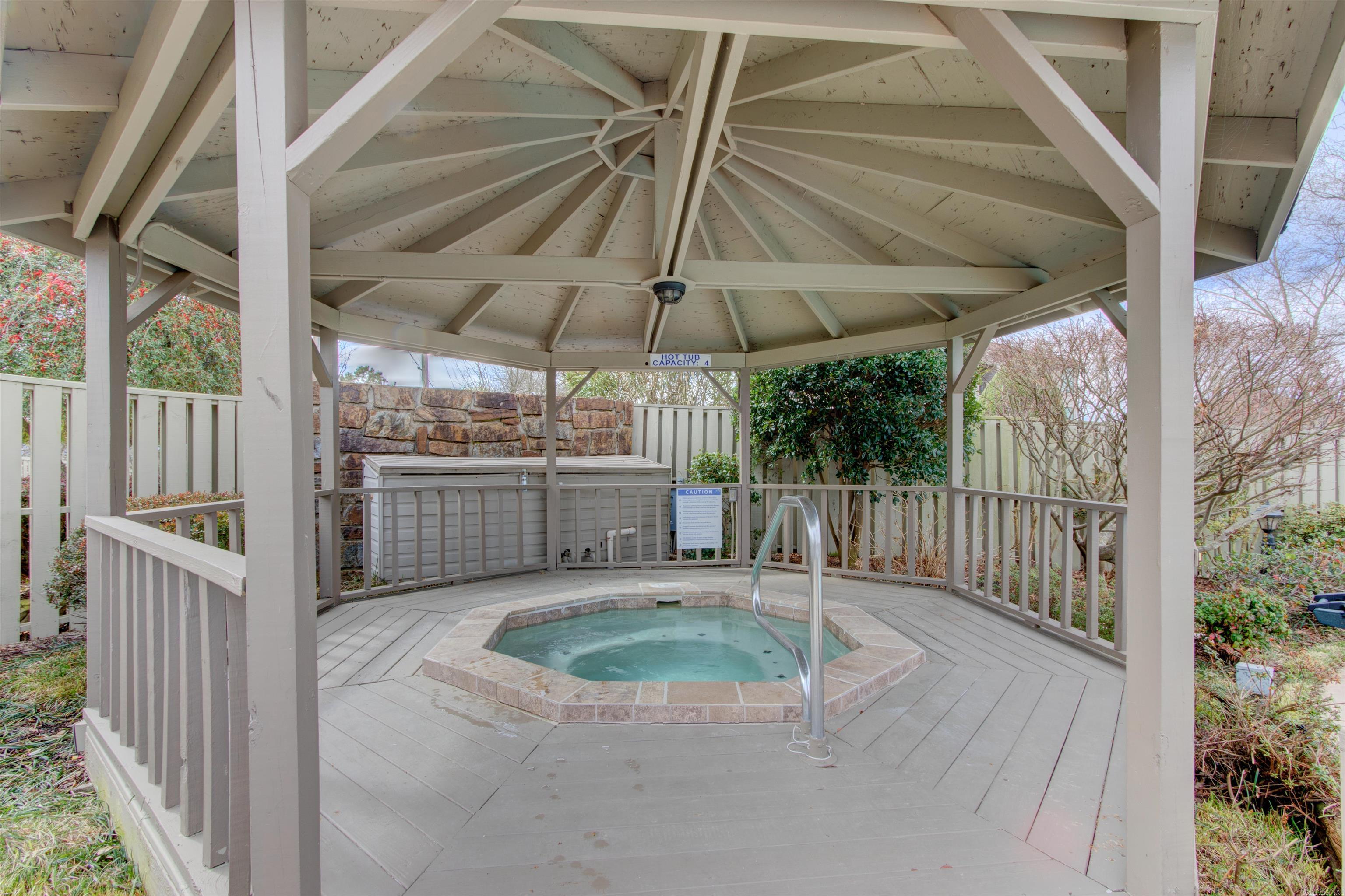 101 Long Island Dr.  Hot Springs, AR