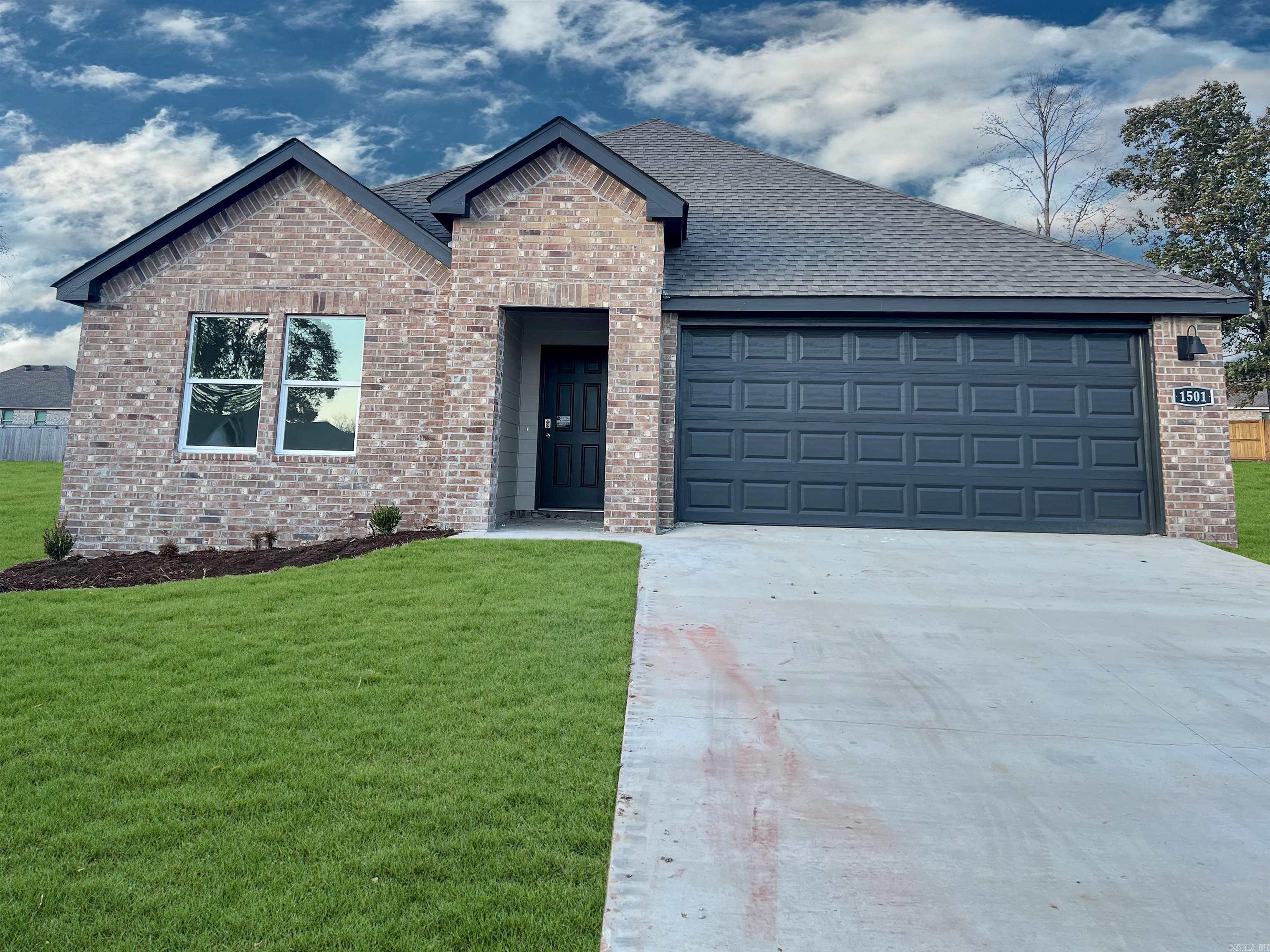 1501 Ridgefield Circle