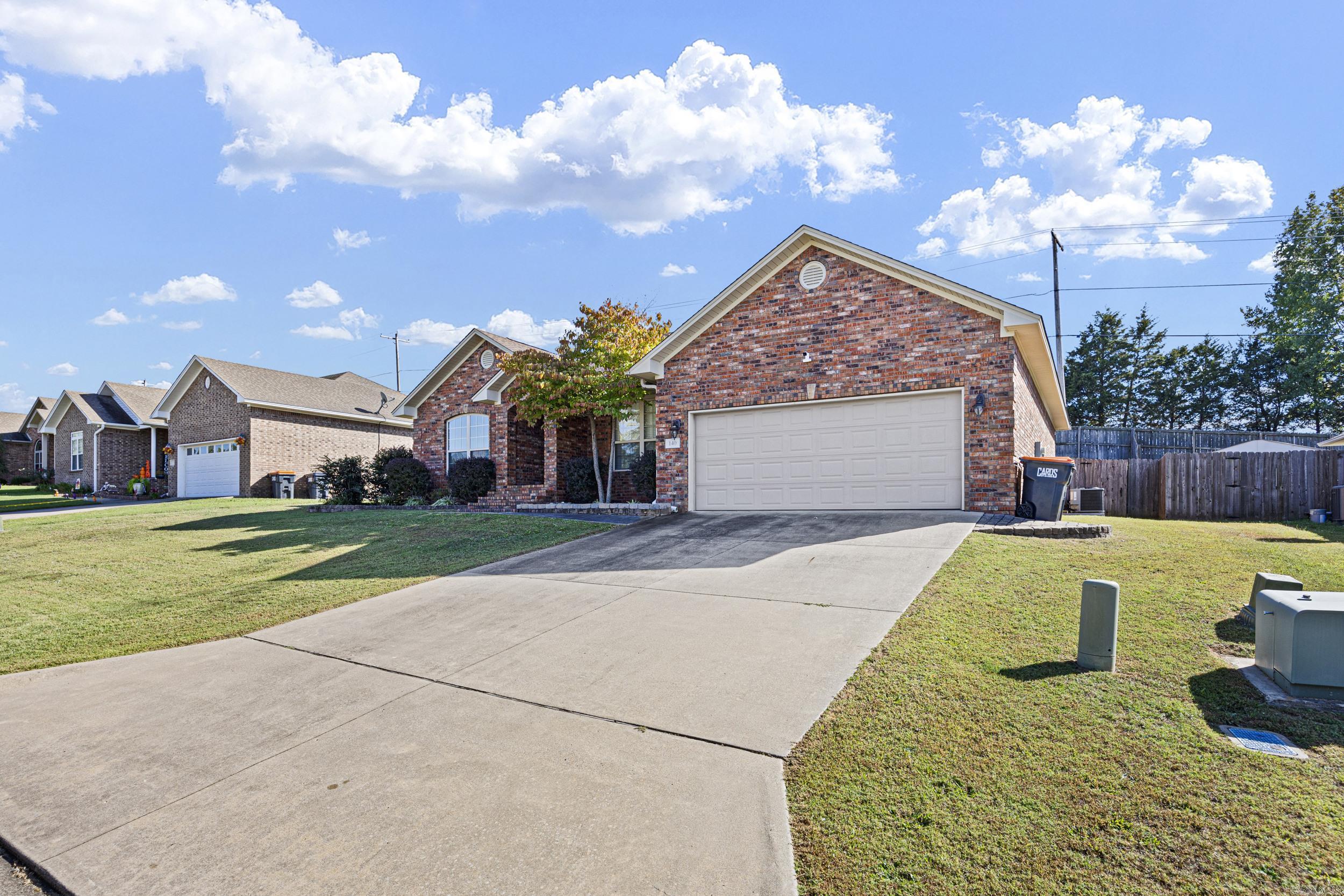140 Hawthorne Lane Russellville, AR 72802