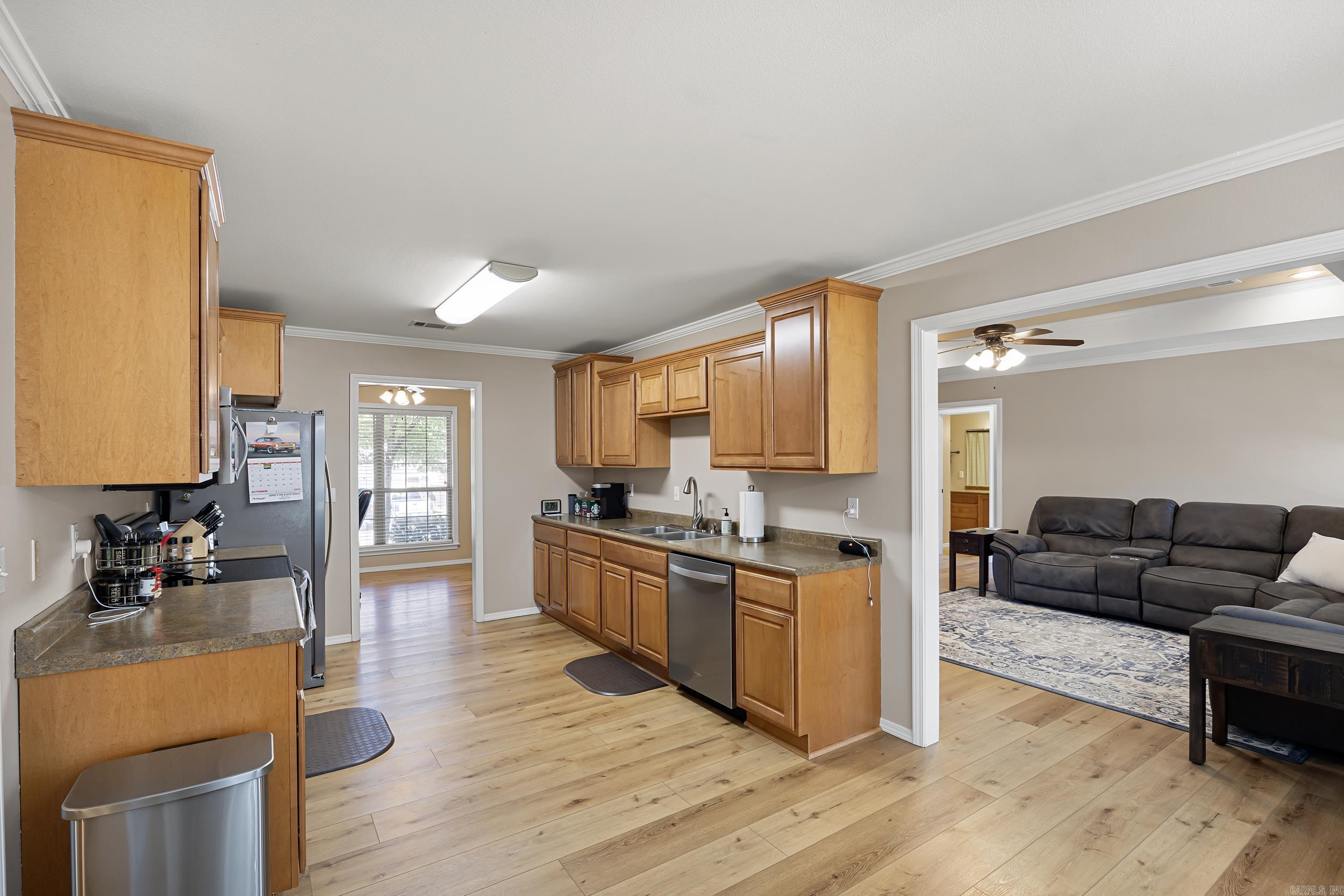 140 Hawthorne Lane Russellville, AR 72802