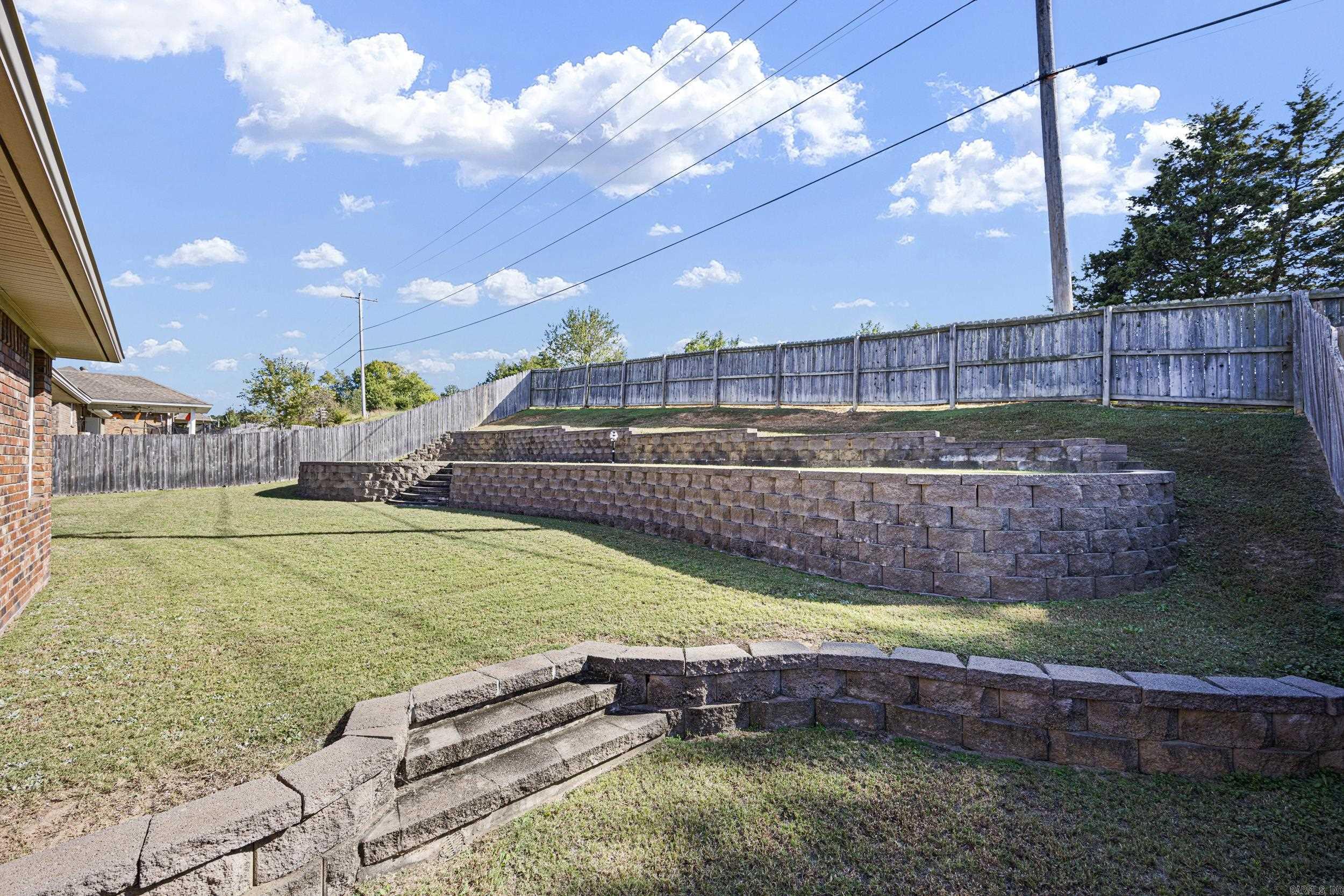 140 Hawthorne Lane Russellville, AR 72802