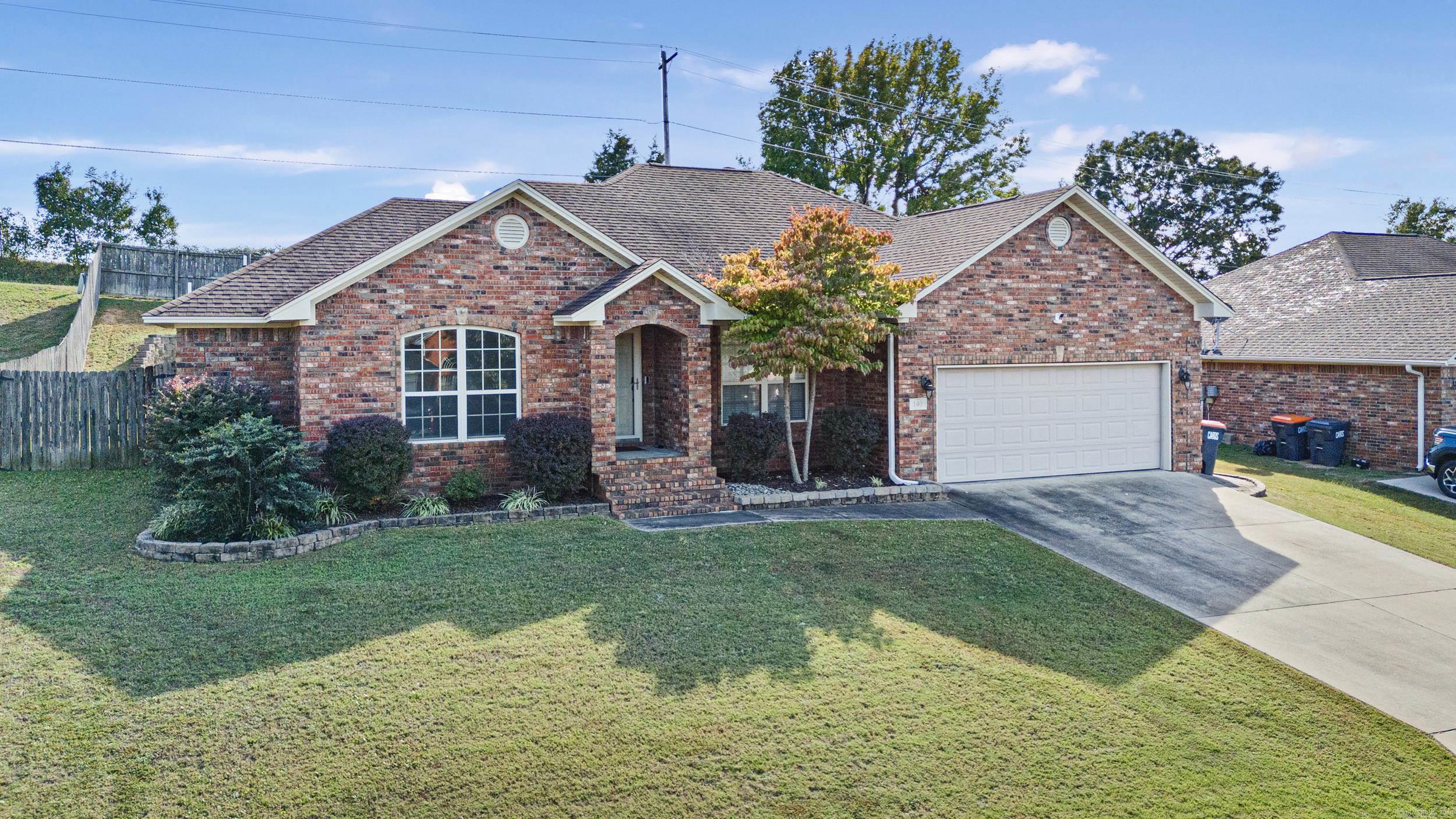 140 Hawthorne Lane Russellville, AR 72802