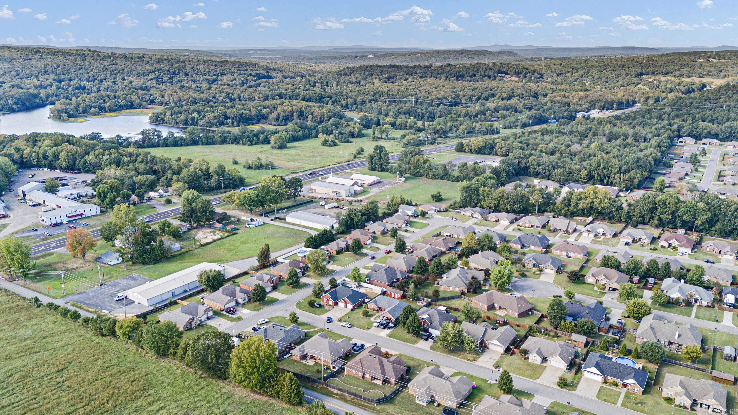 140 Hawthorne Lane Russellville, AR 72802