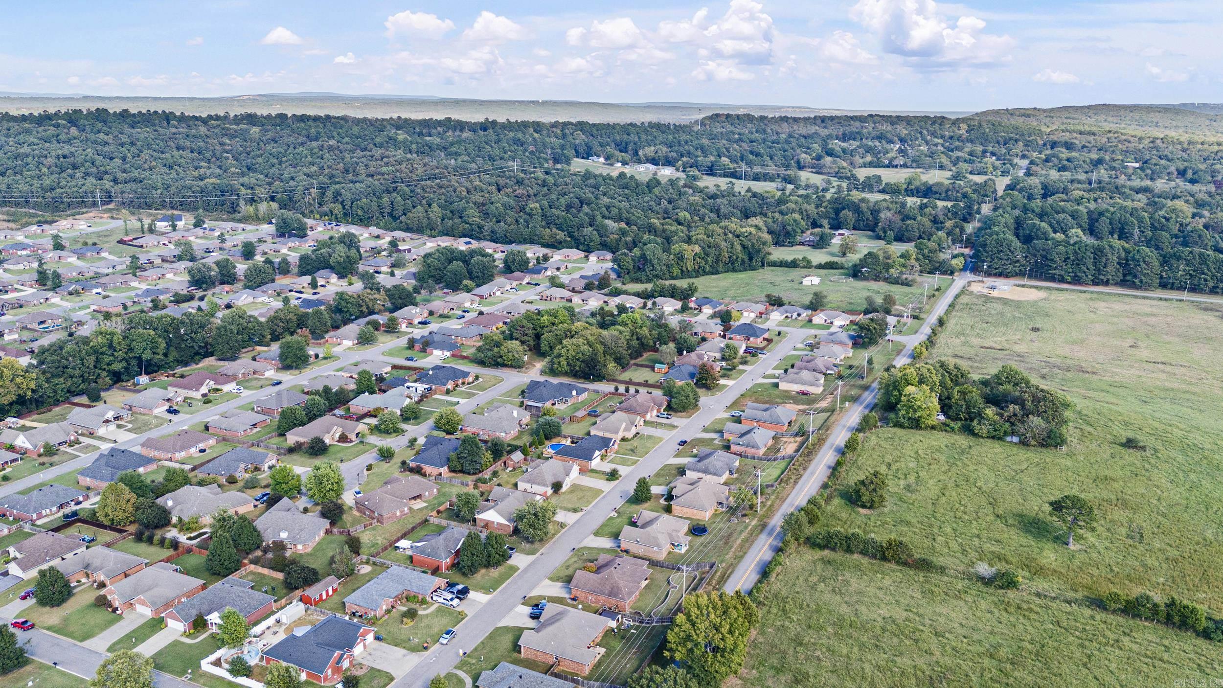 140 Hawthorne Lane Russellville, AR 72802