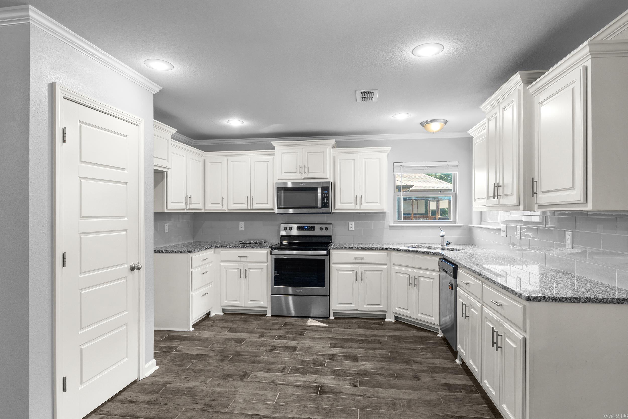 14 Cambridge Ln Cabot, AR 72023