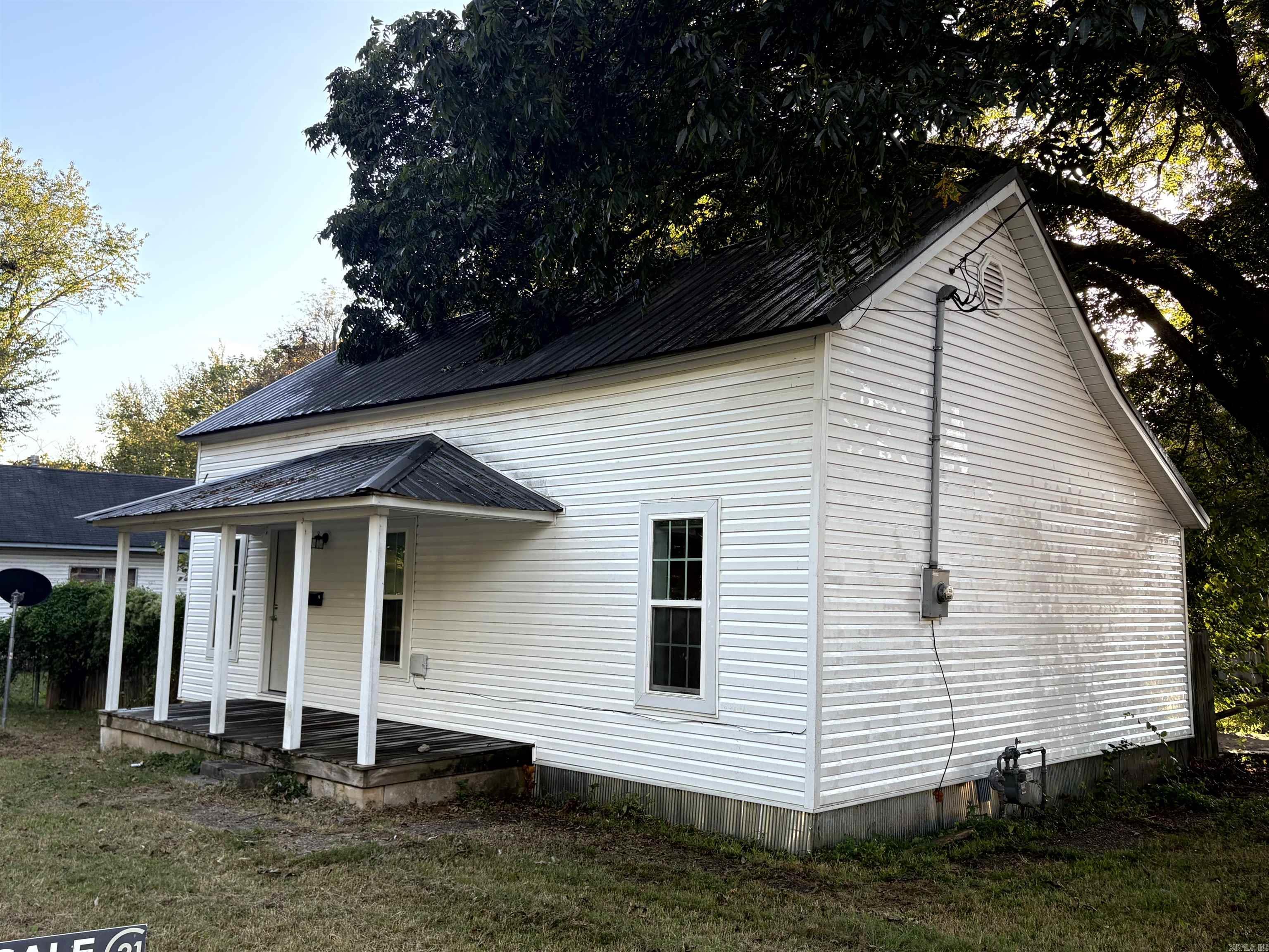 112 N 5th  Paris, AR