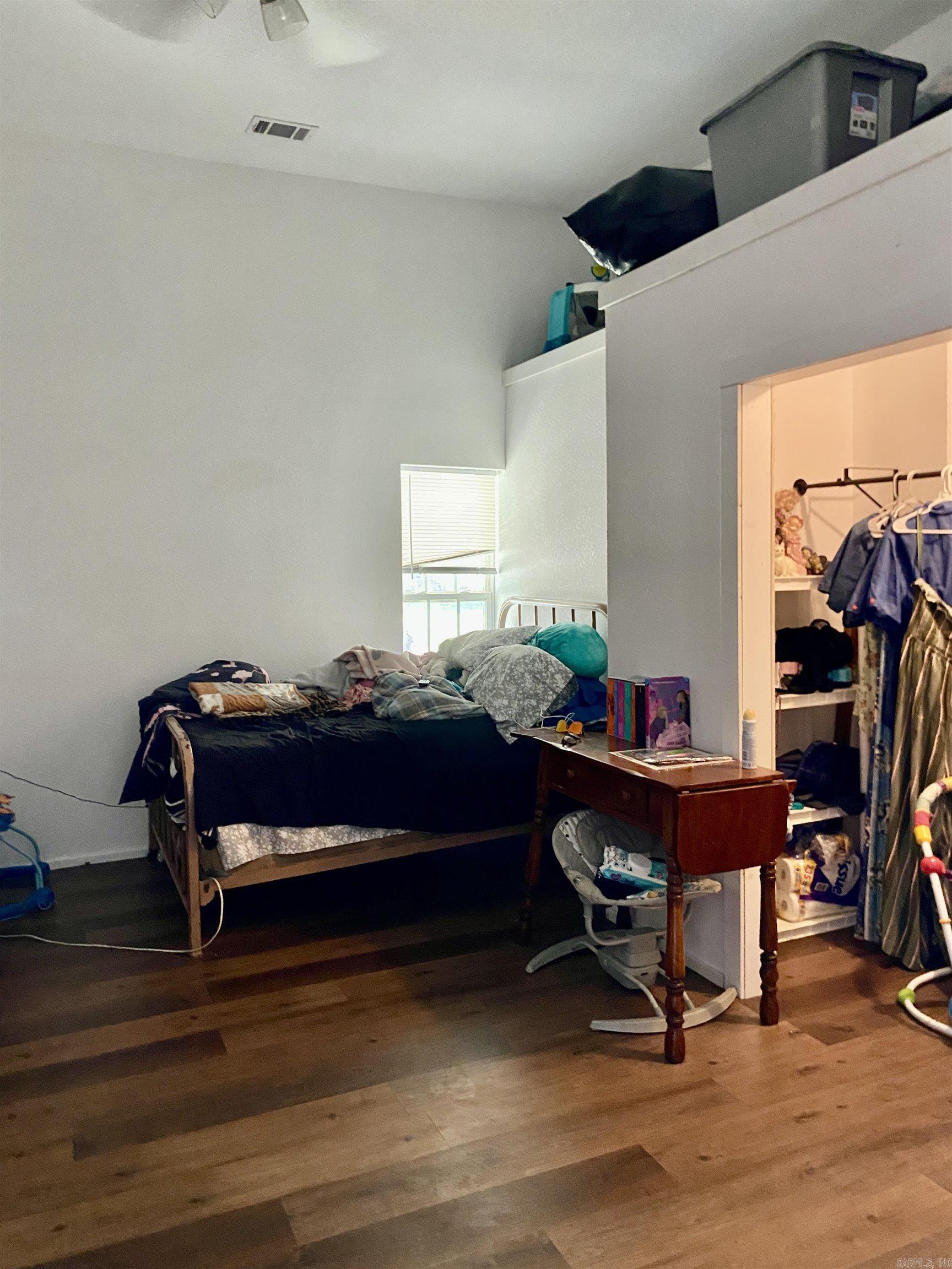 112 N 5th  Paris, AR