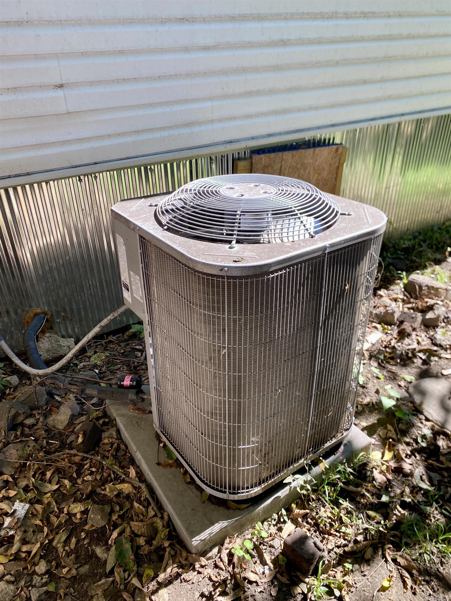 112 N 5th  Paris, AR