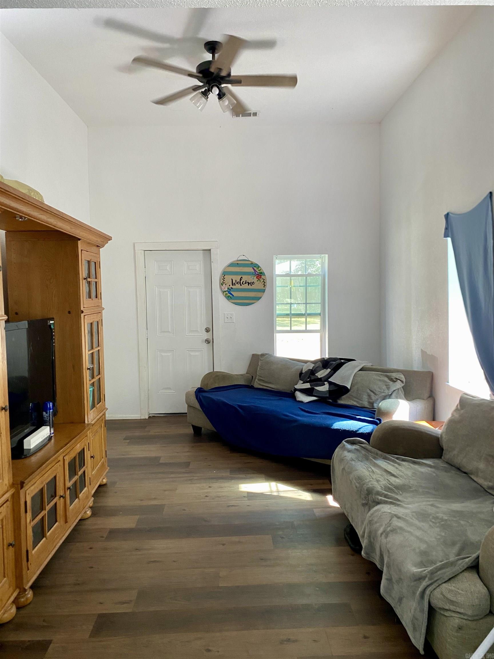 112 N 5th  Paris, AR