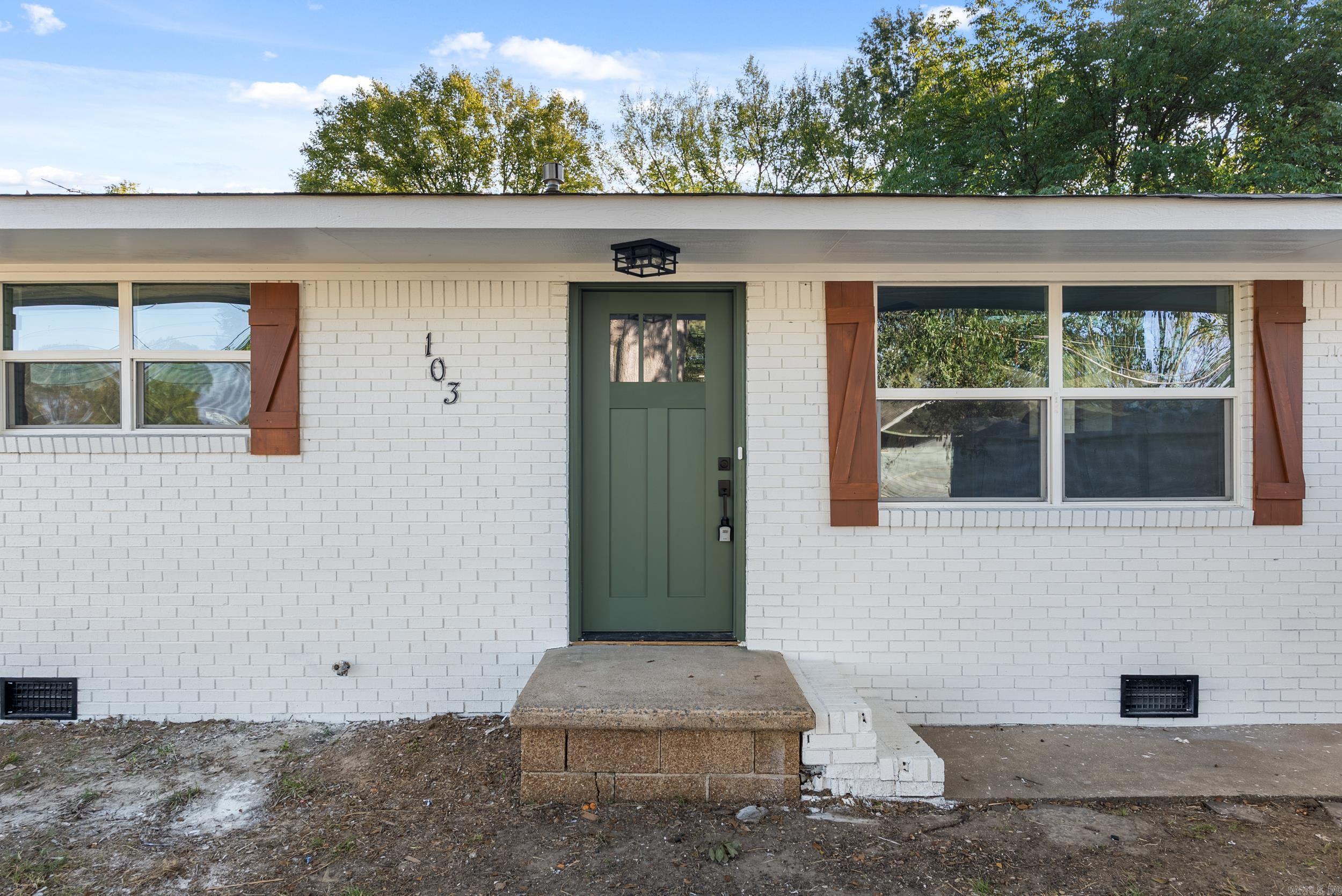 103 Maple  McCrory, AR