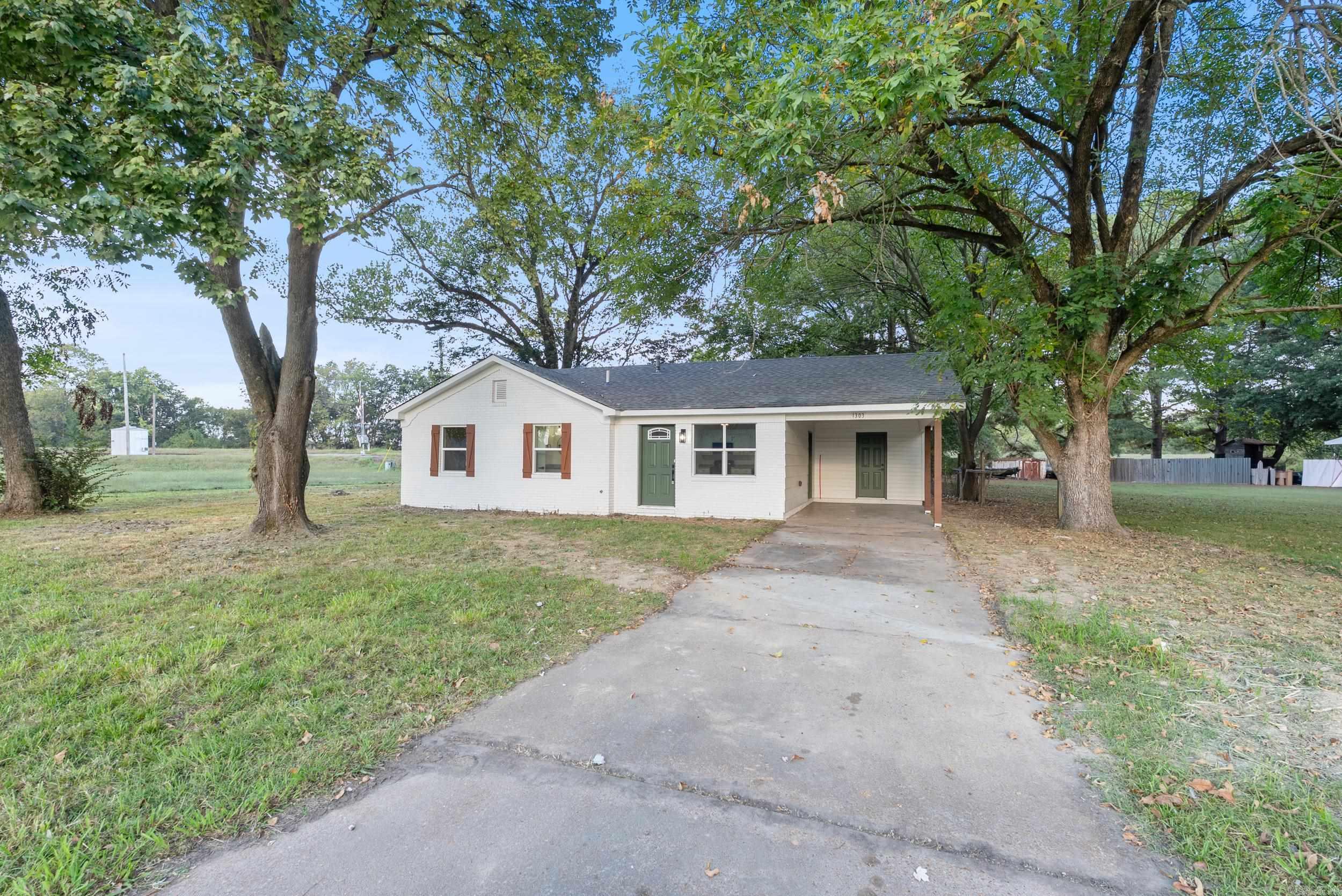 1303 Cindy  Newport, AR